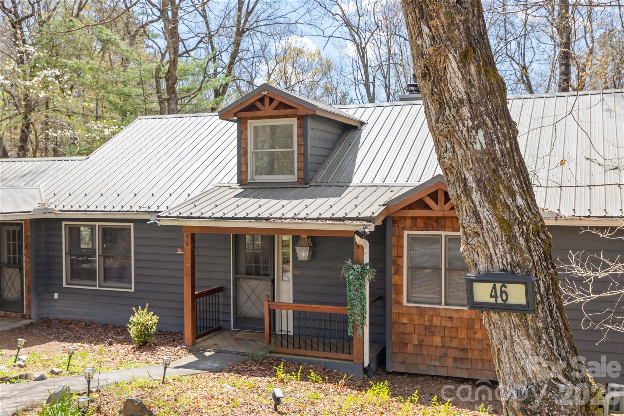 46 Poplar Court — Sapphire