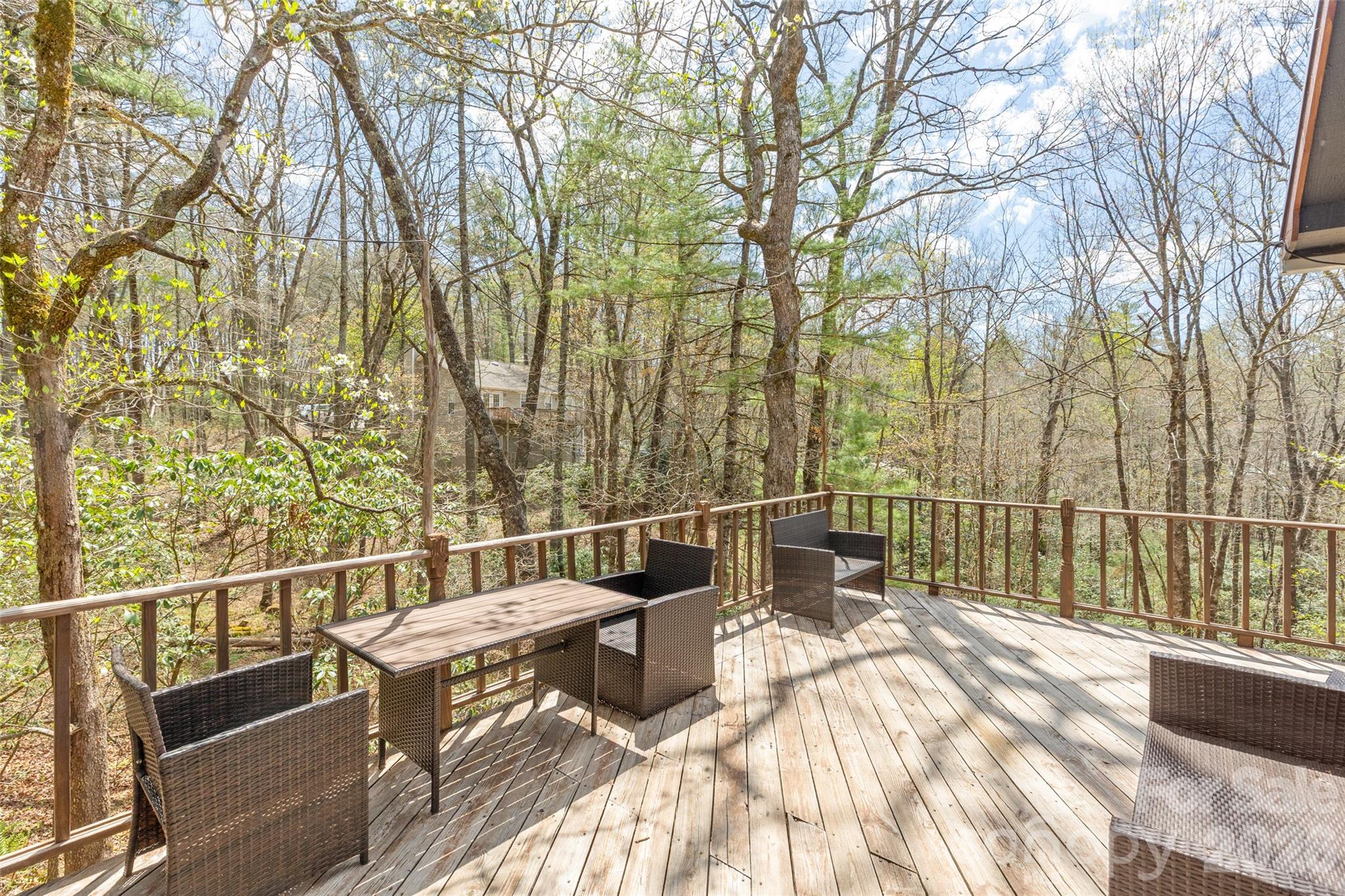 46 Poplar Court — Sapphire
