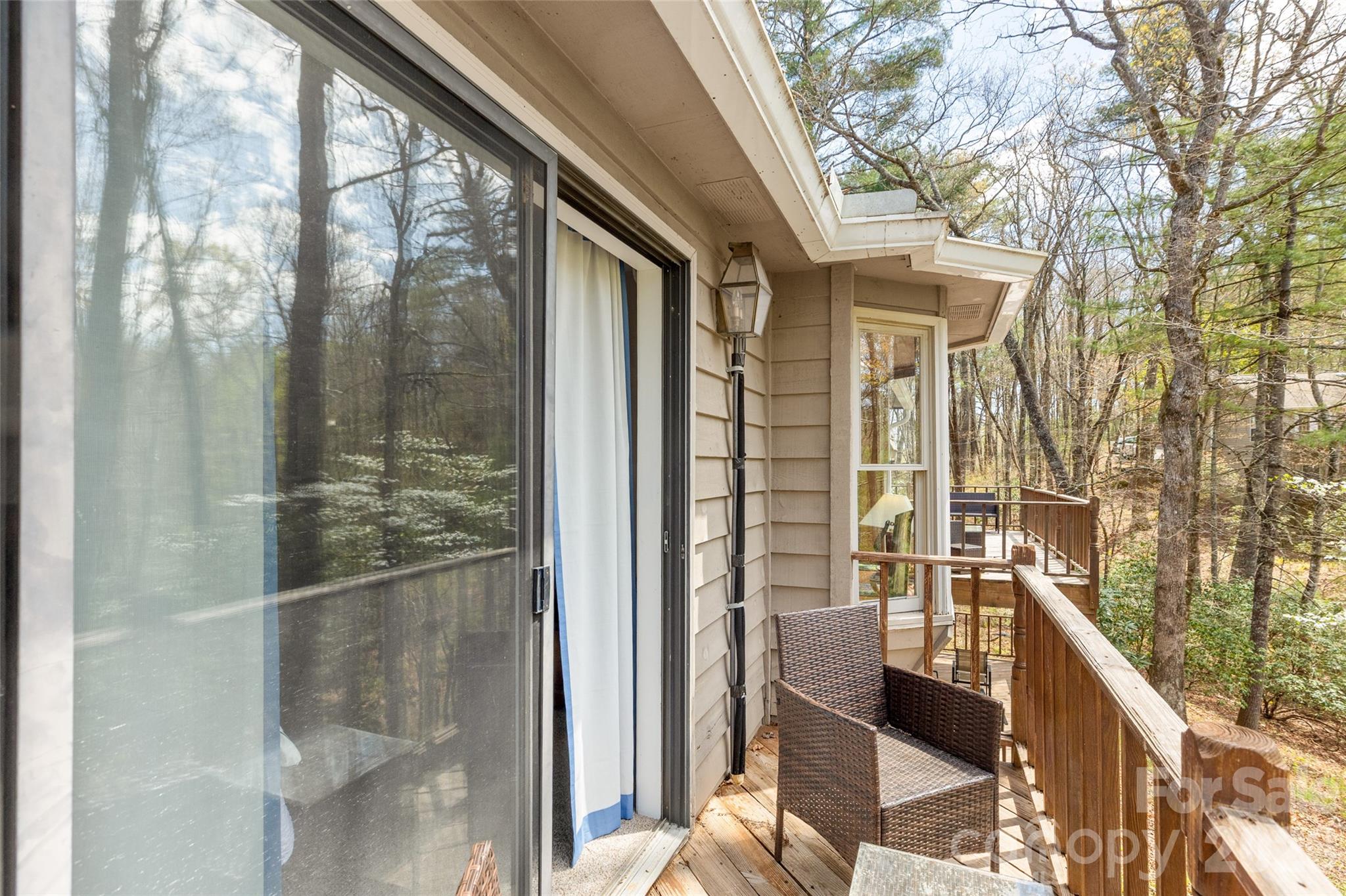 46 Poplar Court — Sapphire