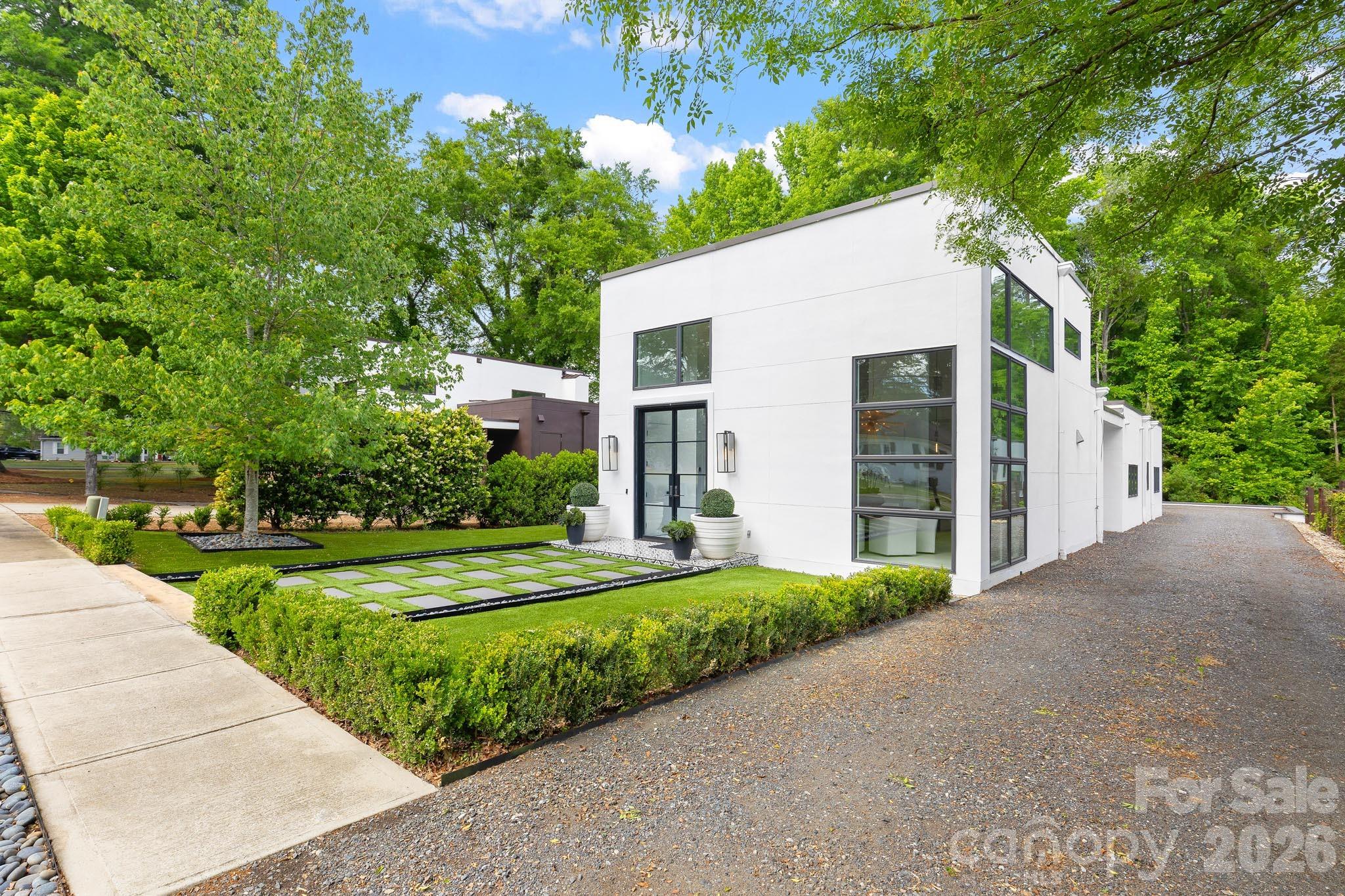 4547 Craig Avenue — Charlotte