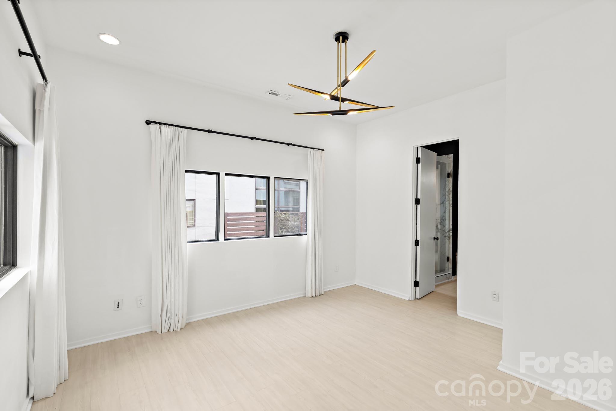 4547 Craig Avenue — Charlotte
