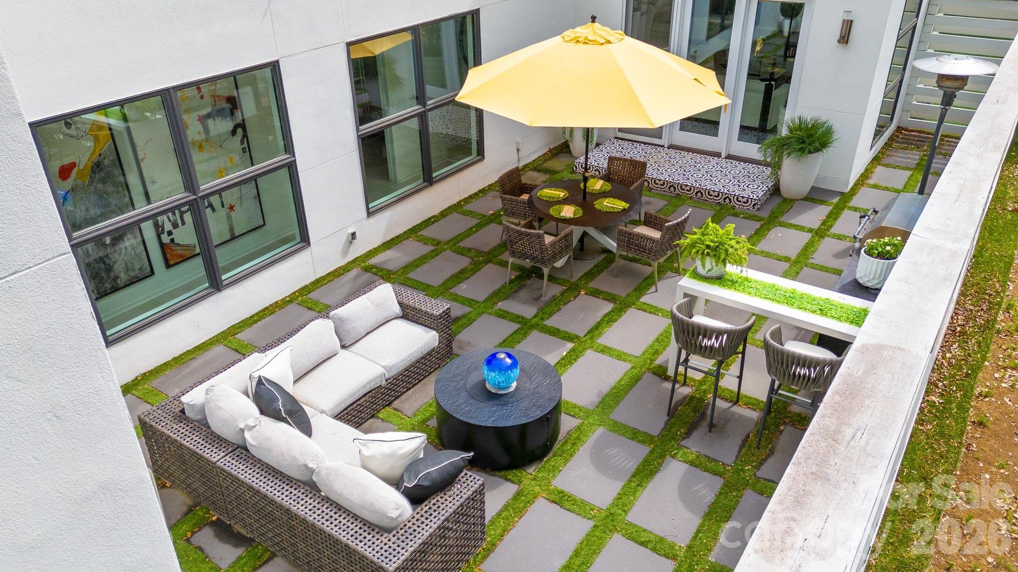 4547 Craig Avenue — Charlotte