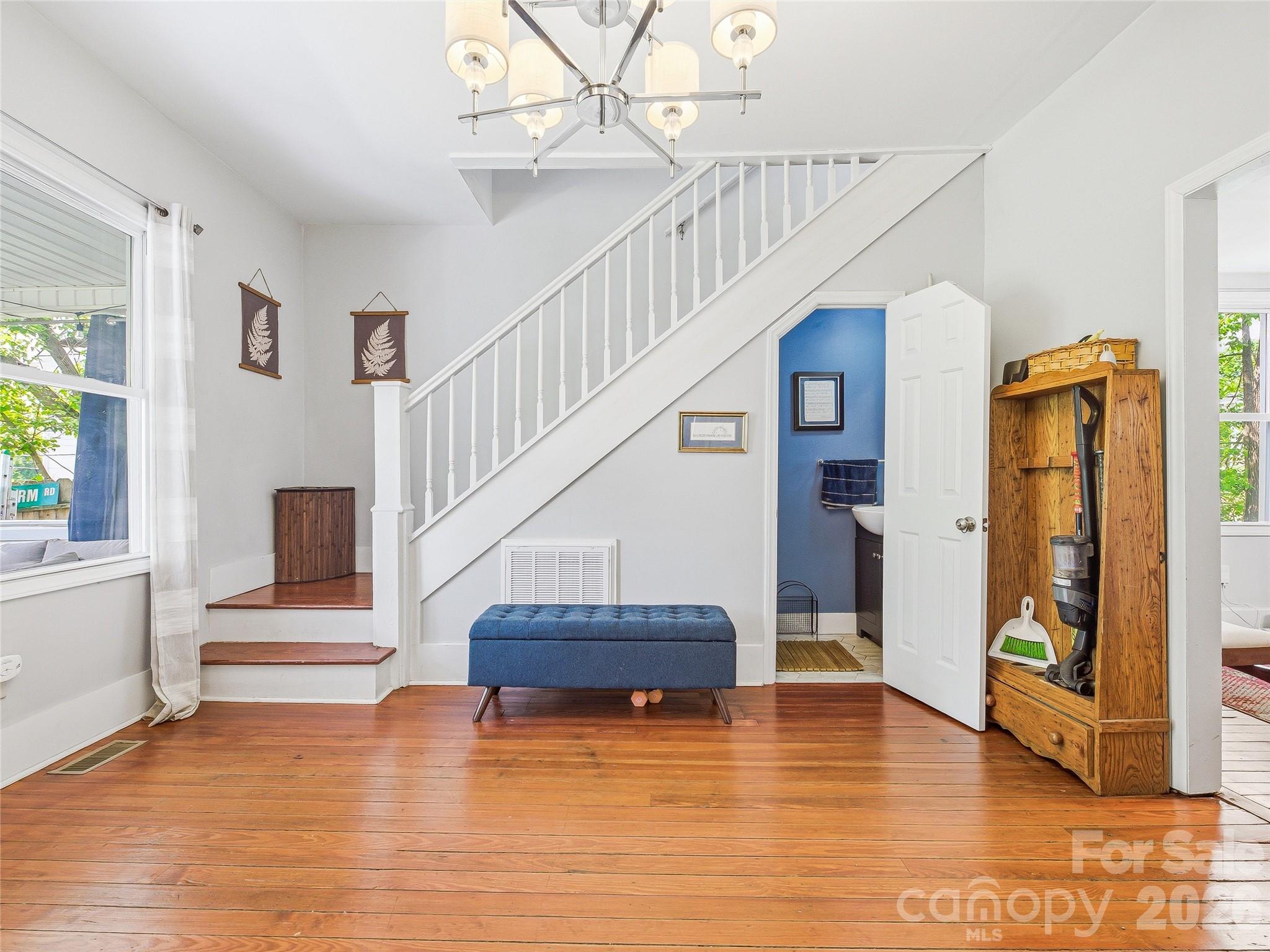 95 Baker Avenue — Asheville