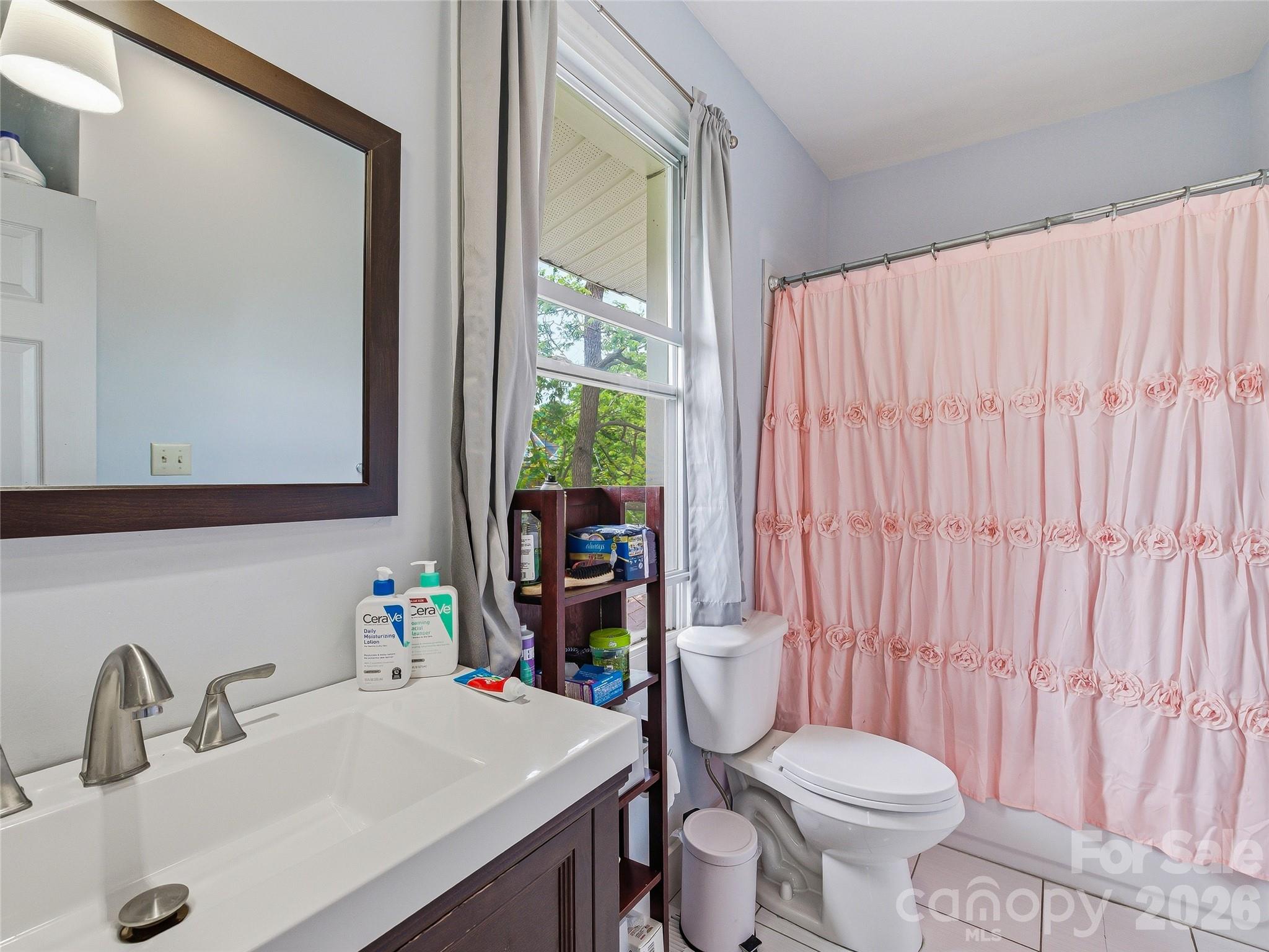 95 Baker Avenue — Asheville