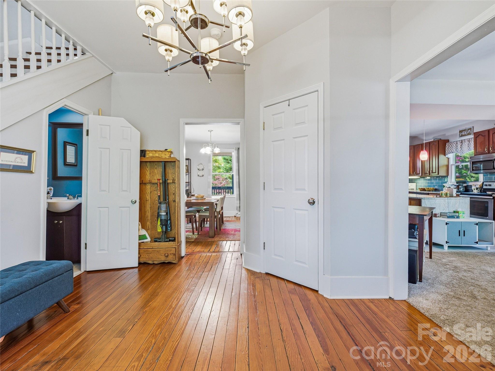 95 Baker Avenue — Asheville