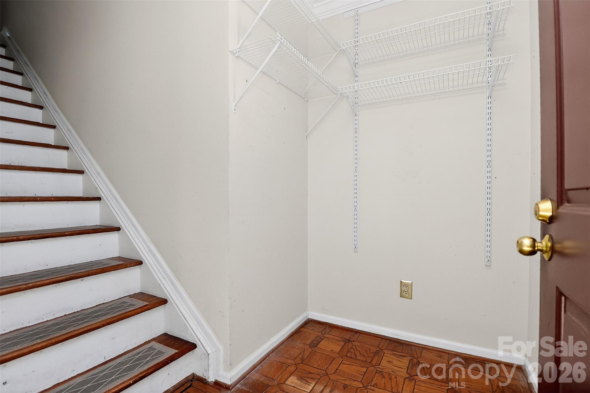 9234 Kings Canyon Drive — Charlotte