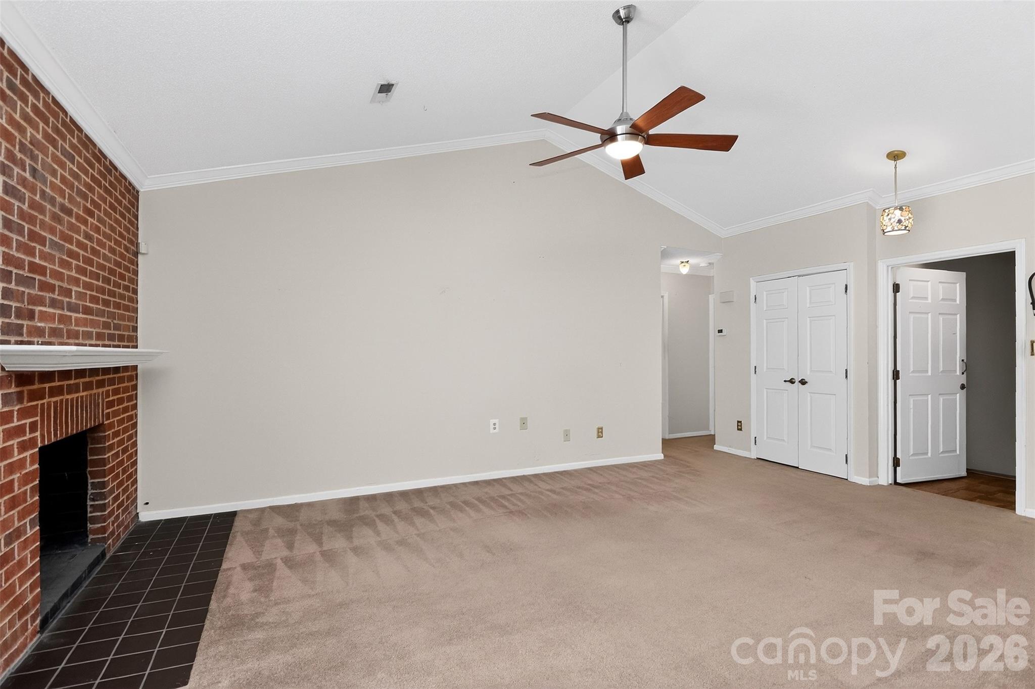 9234 Kings Canyon Drive — Charlotte