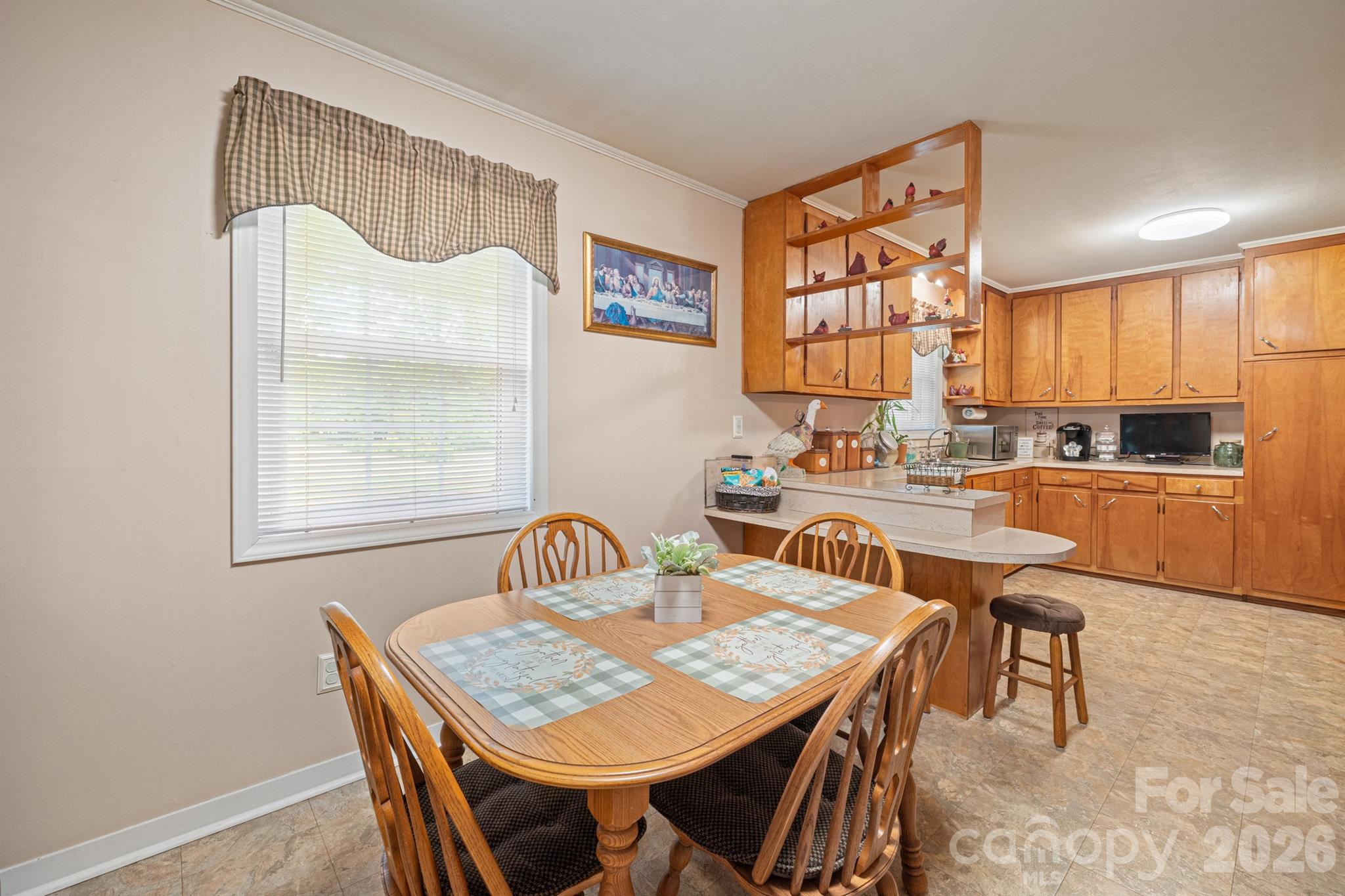 2359 Hendrix Road — Maiden