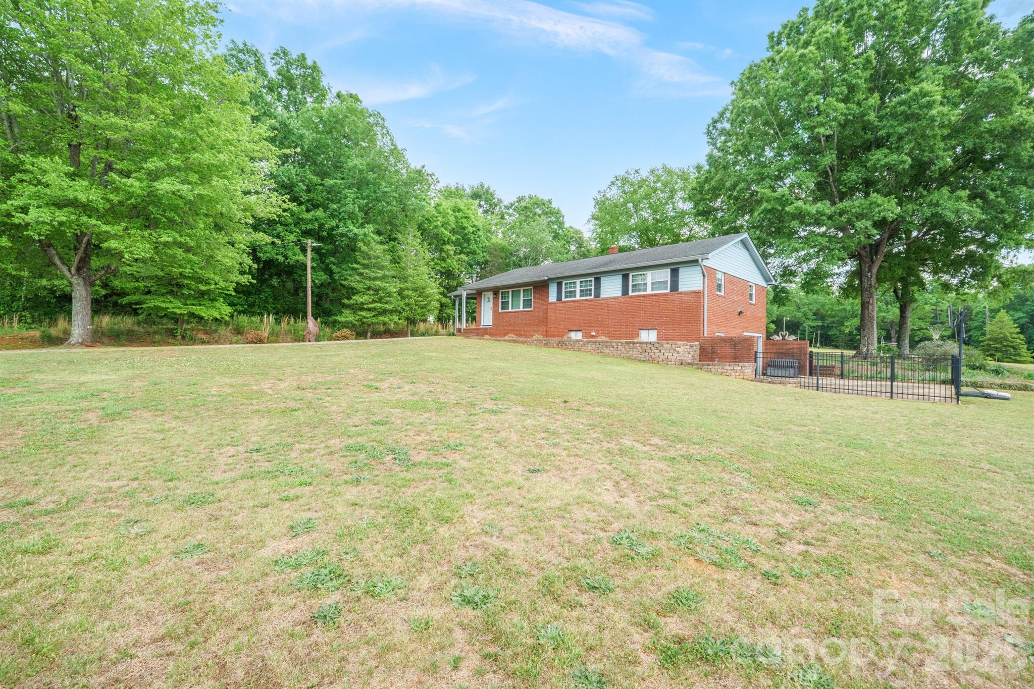 2359 Hendrix Road — Maiden