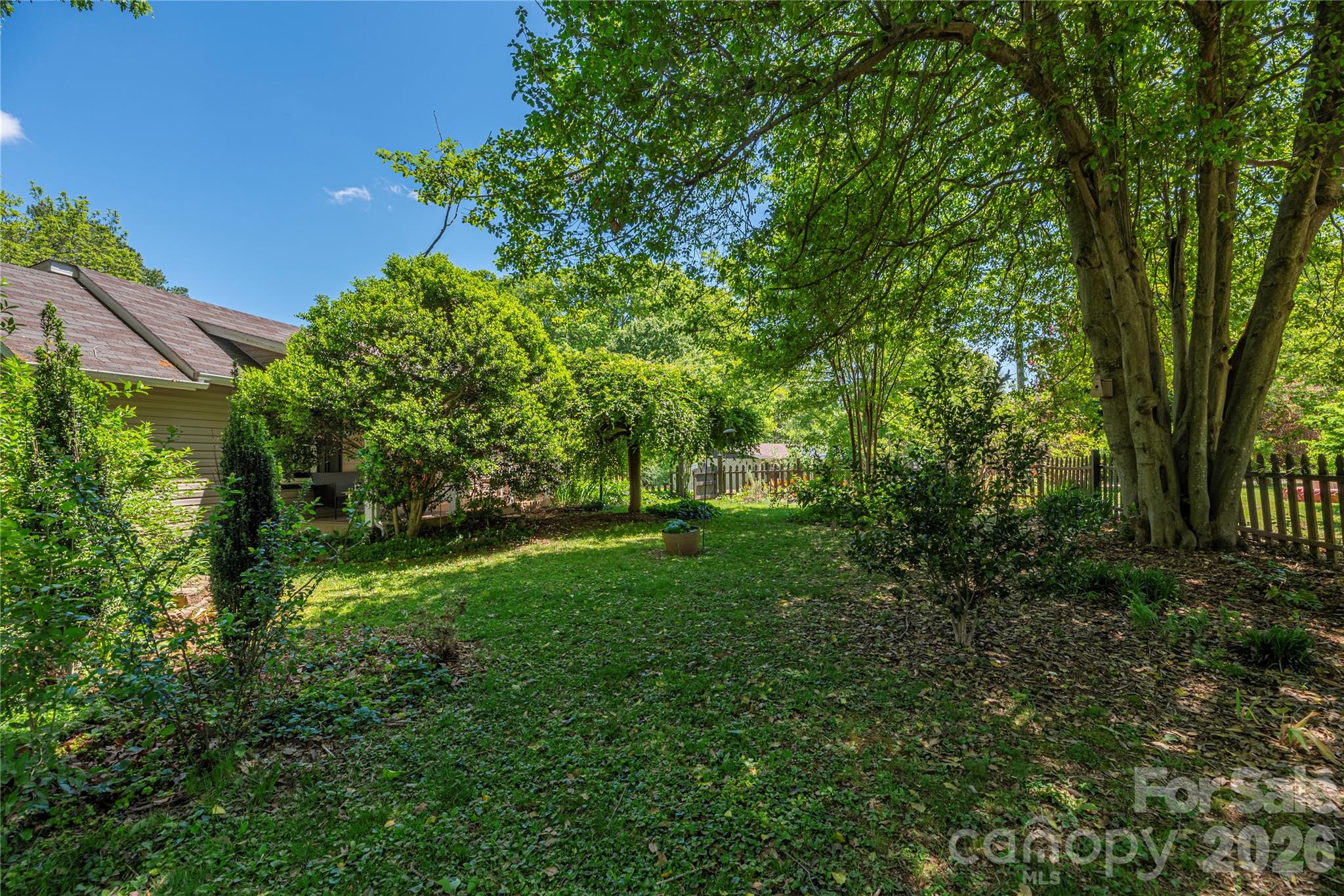 14 Murray Lane — Asheville