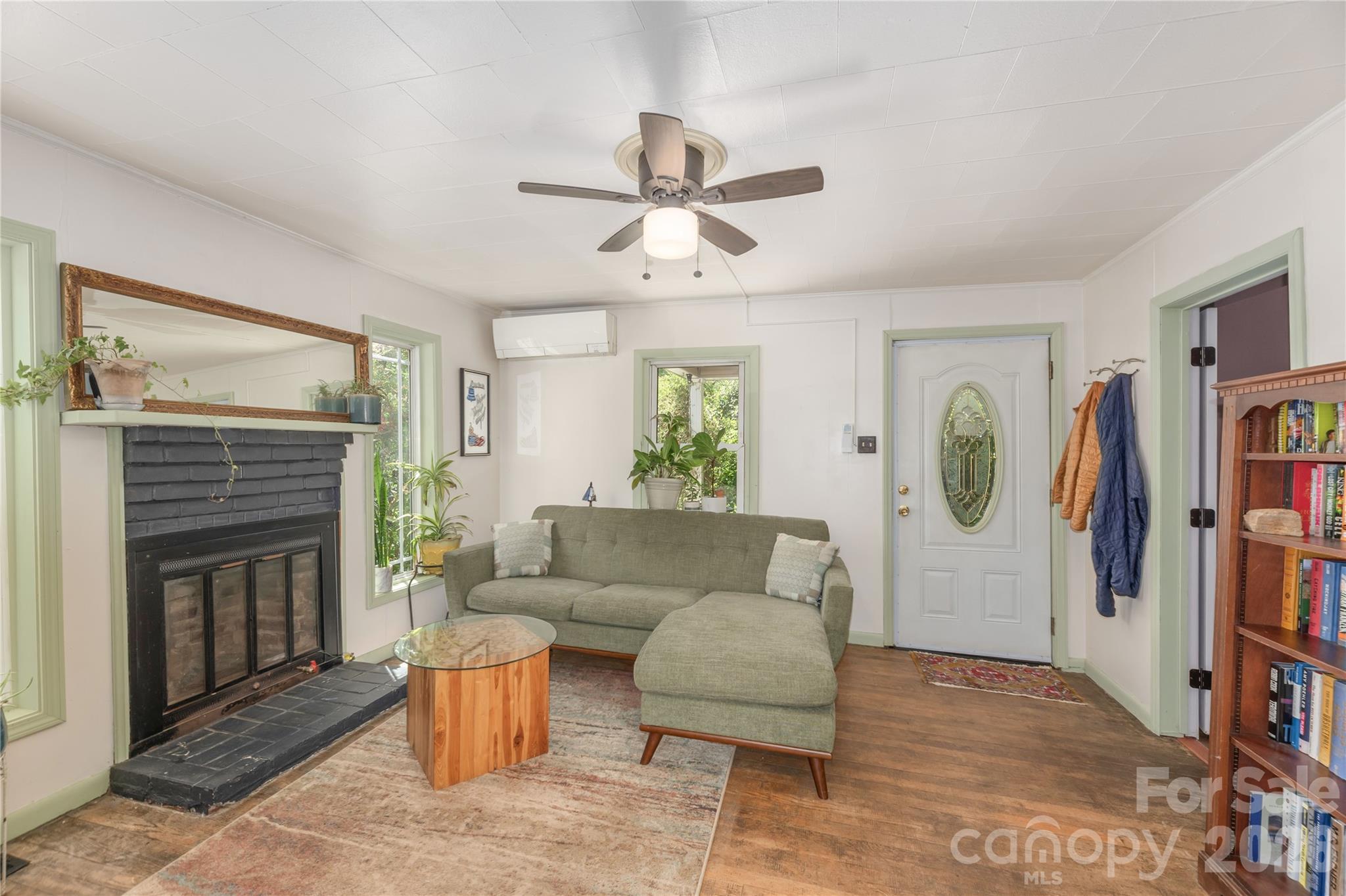 14 Murray Lane — Asheville