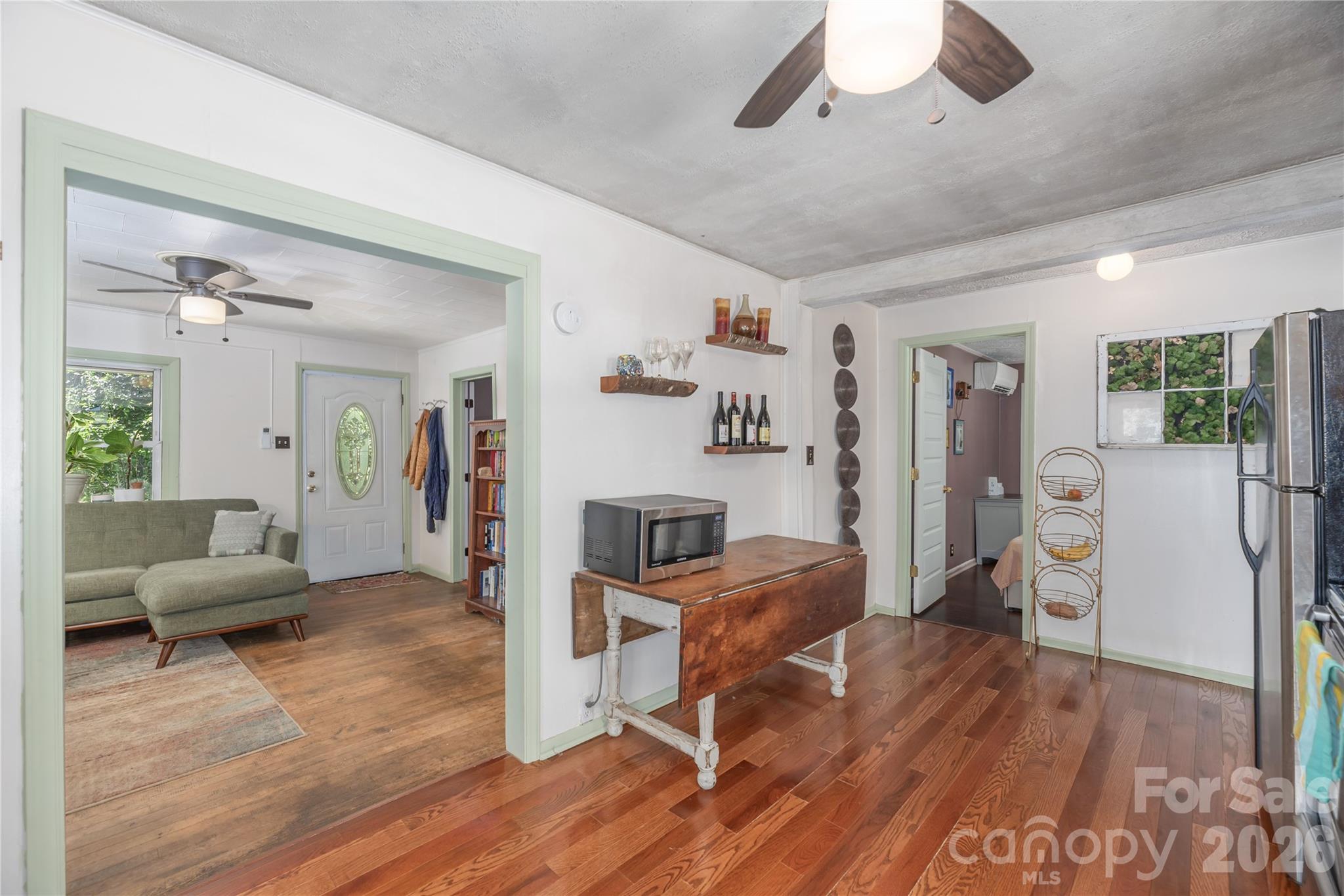 14 Murray Lane — Asheville