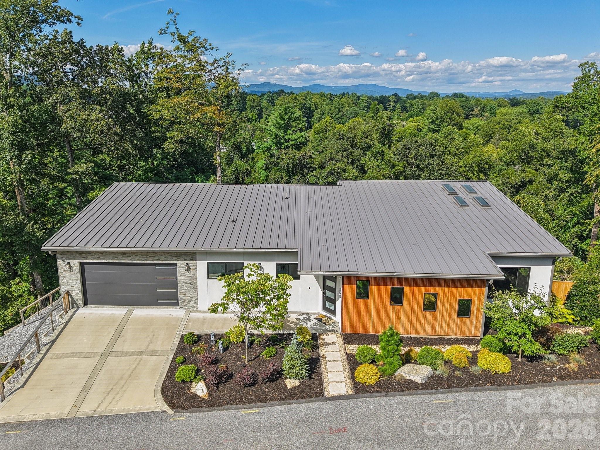 55 Laurel Spring Lane — Hendersonville