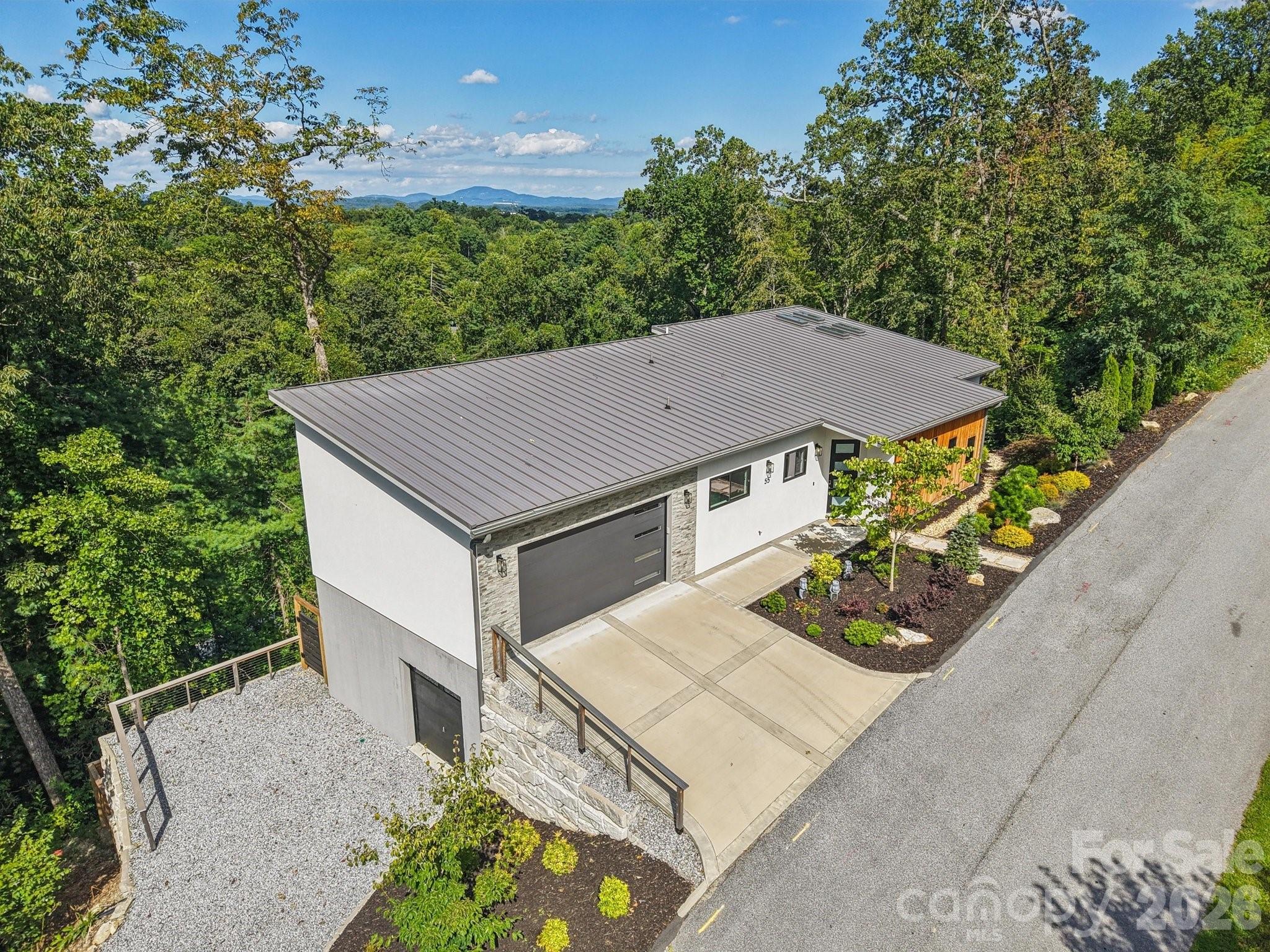 55 Laurel Spring Lane — Hendersonville