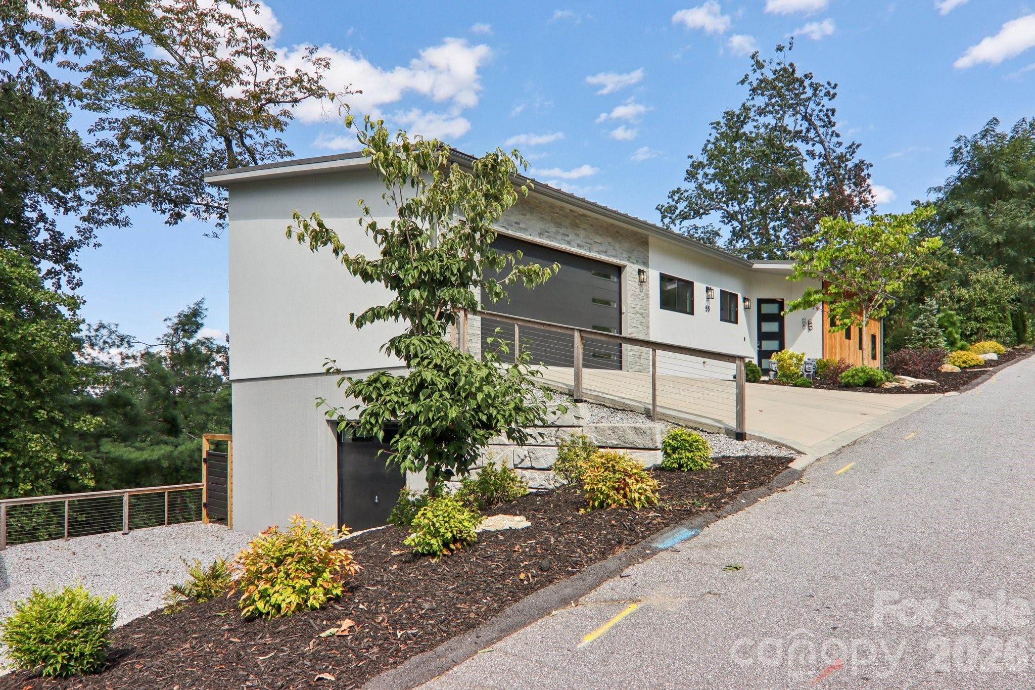 55 Laurel Spring Lane — Hendersonville