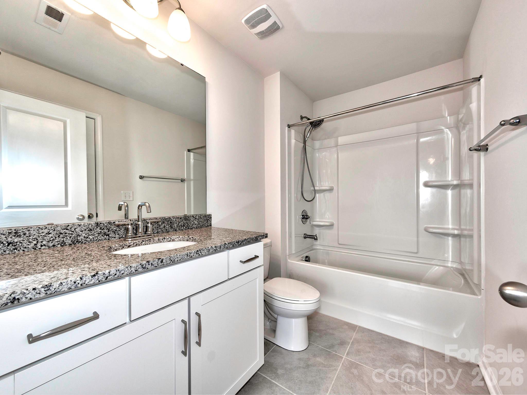 915 Emma Kate Court — Lake Wylie