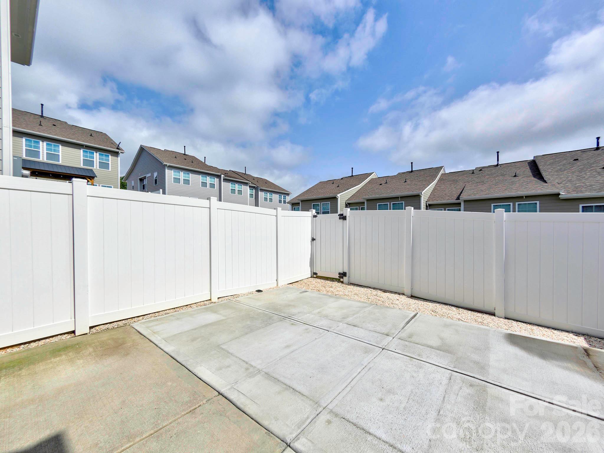 915 Emma Kate Court — Lake Wylie
