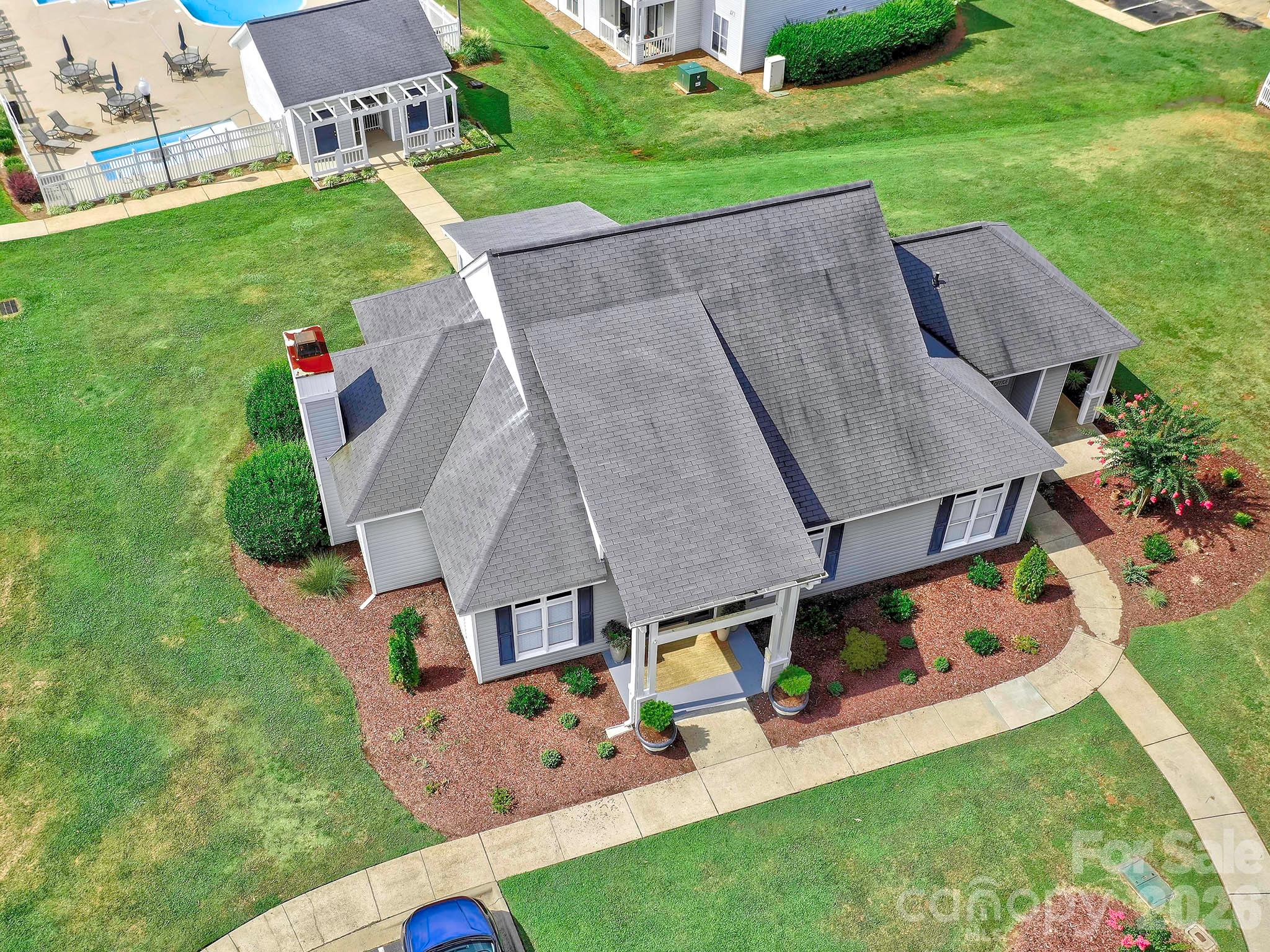 915 Emma Kate Court — Lake Wylie