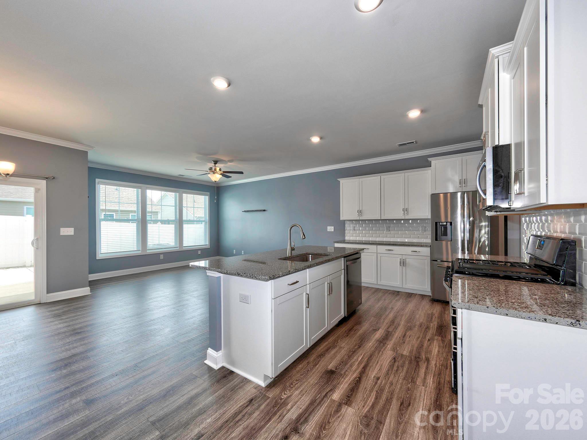 915 Emma Kate Court — Lake Wylie