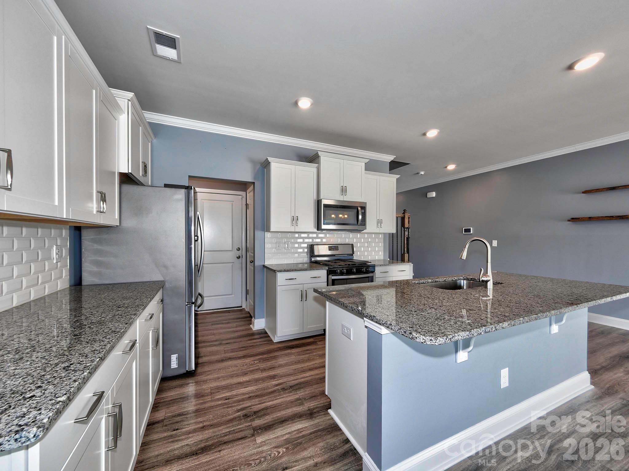 915 Emma Kate Court — Lake Wylie