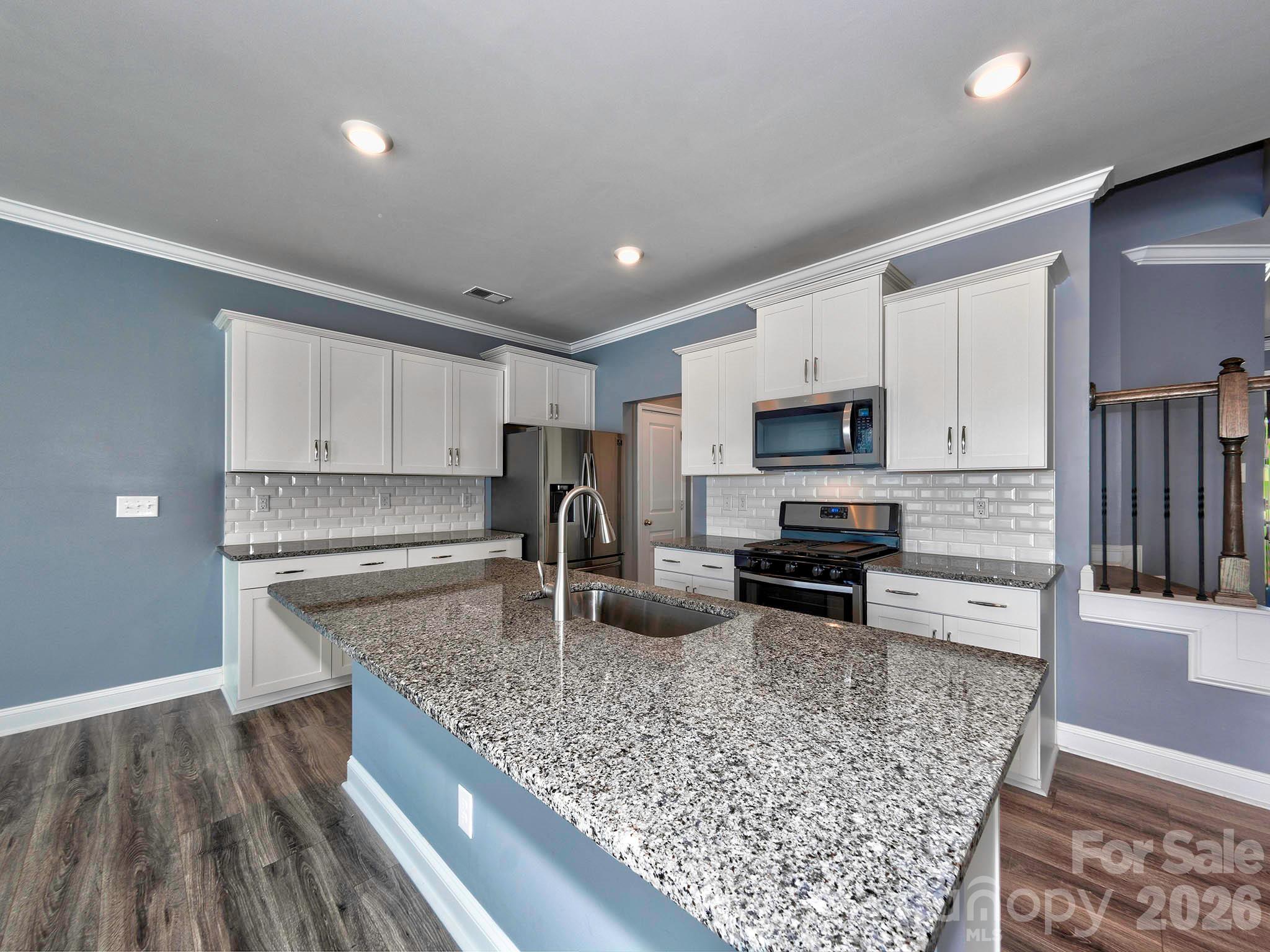 915 Emma Kate Court — Lake Wylie
