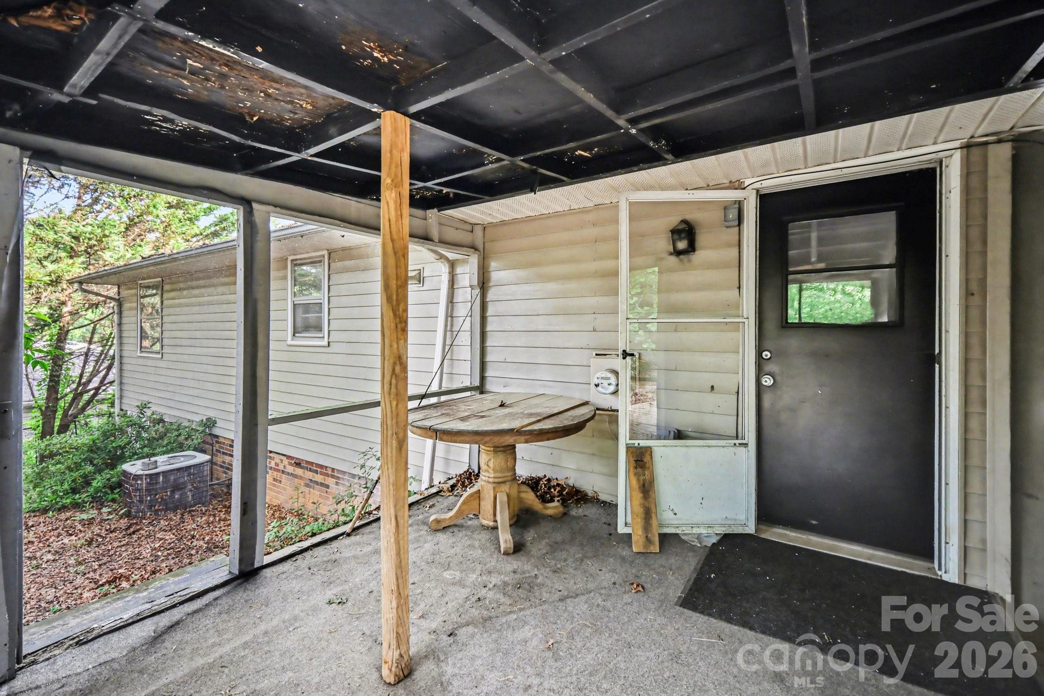 607 Texas Trail — Dallas