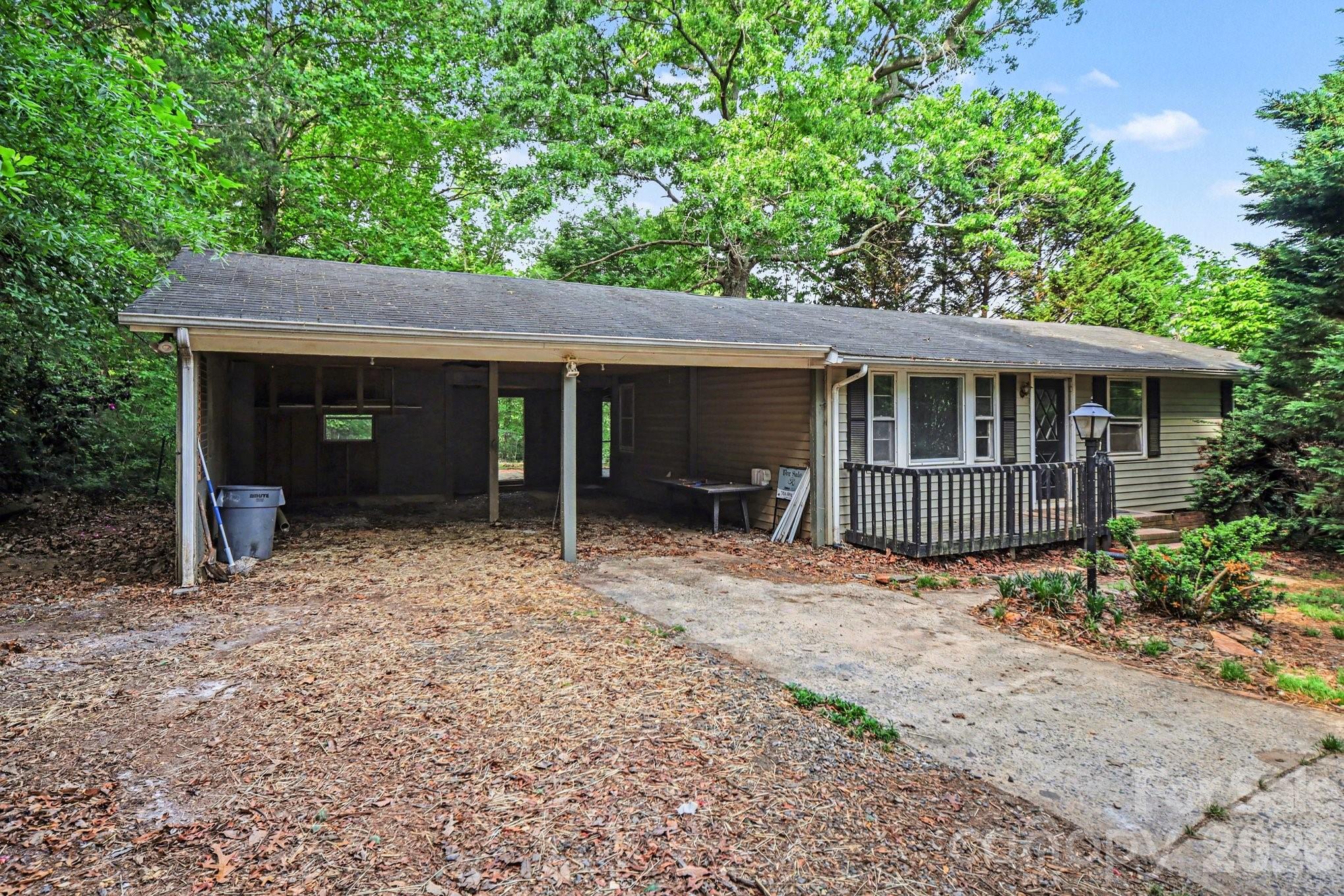 607 Texas Trail — Dallas