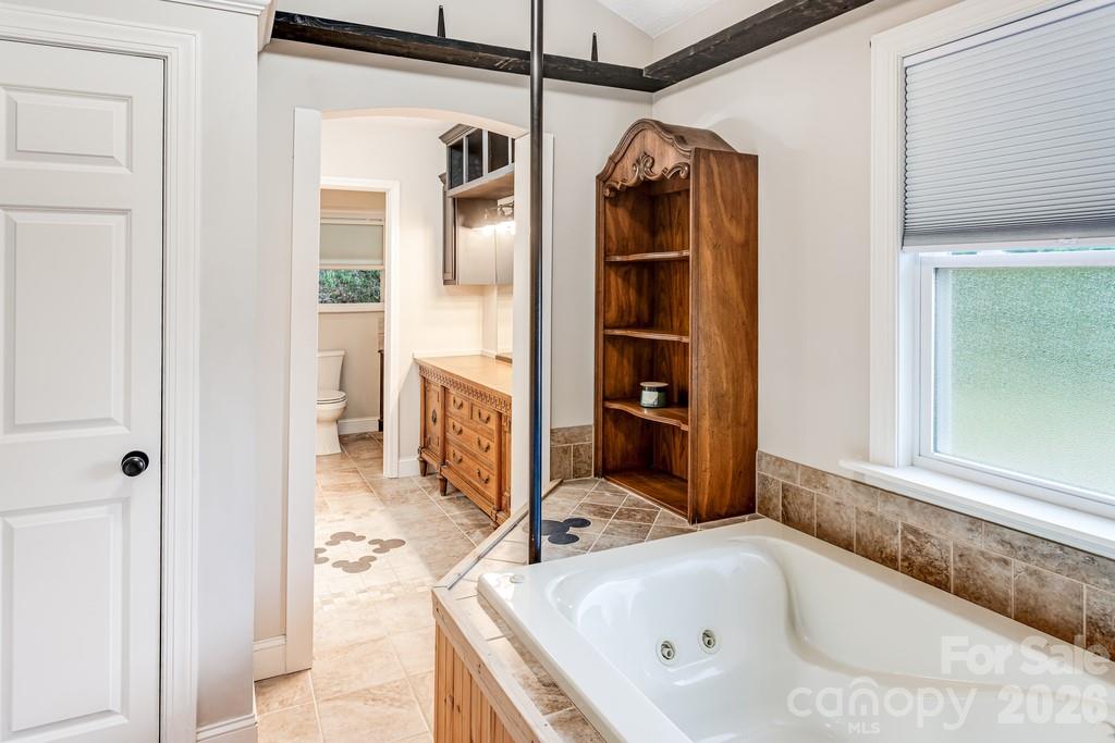 2629 Soco Road — Maggie Valley