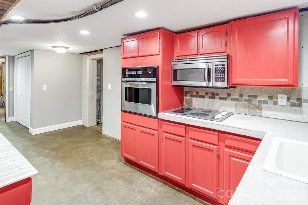 2629 Soco Road — Maggie Valley