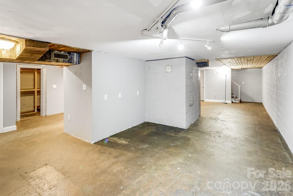 2629 Soco Road — Maggie Valley