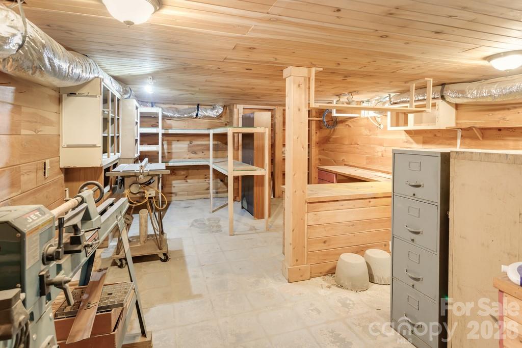 2629 Soco Road — Maggie Valley