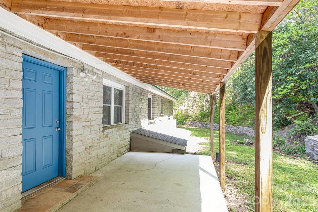 2629 Soco Road — Maggie Valley
