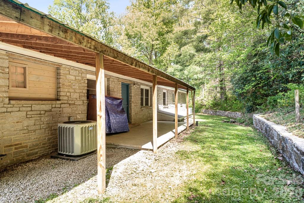2629 Soco Road — Maggie Valley