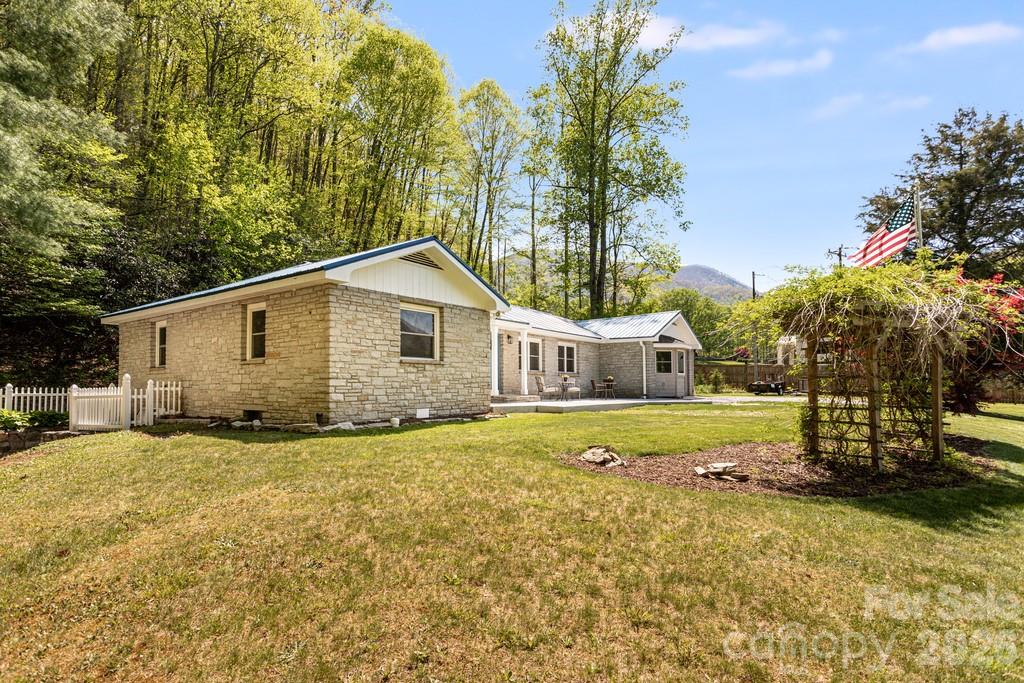 2629 Soco Road — Maggie Valley