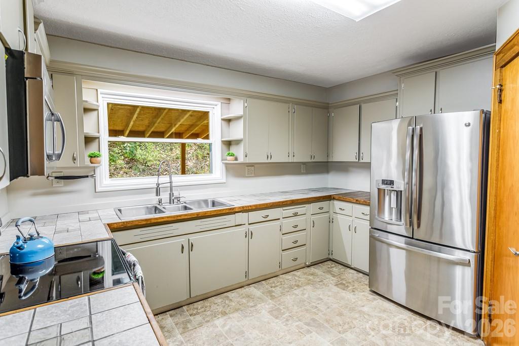 2629 Soco Road — Maggie Valley