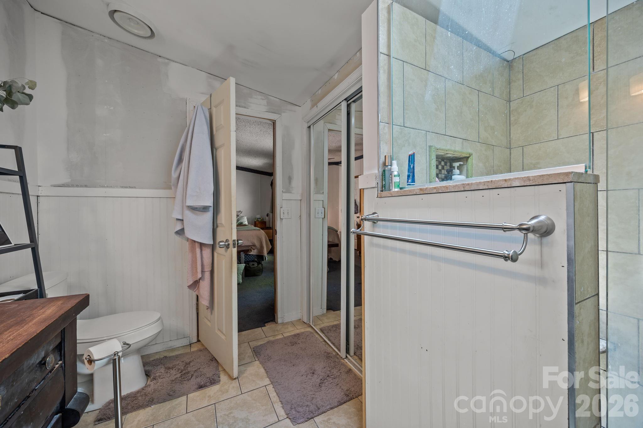 25 Weaver Lane — Black Mountain