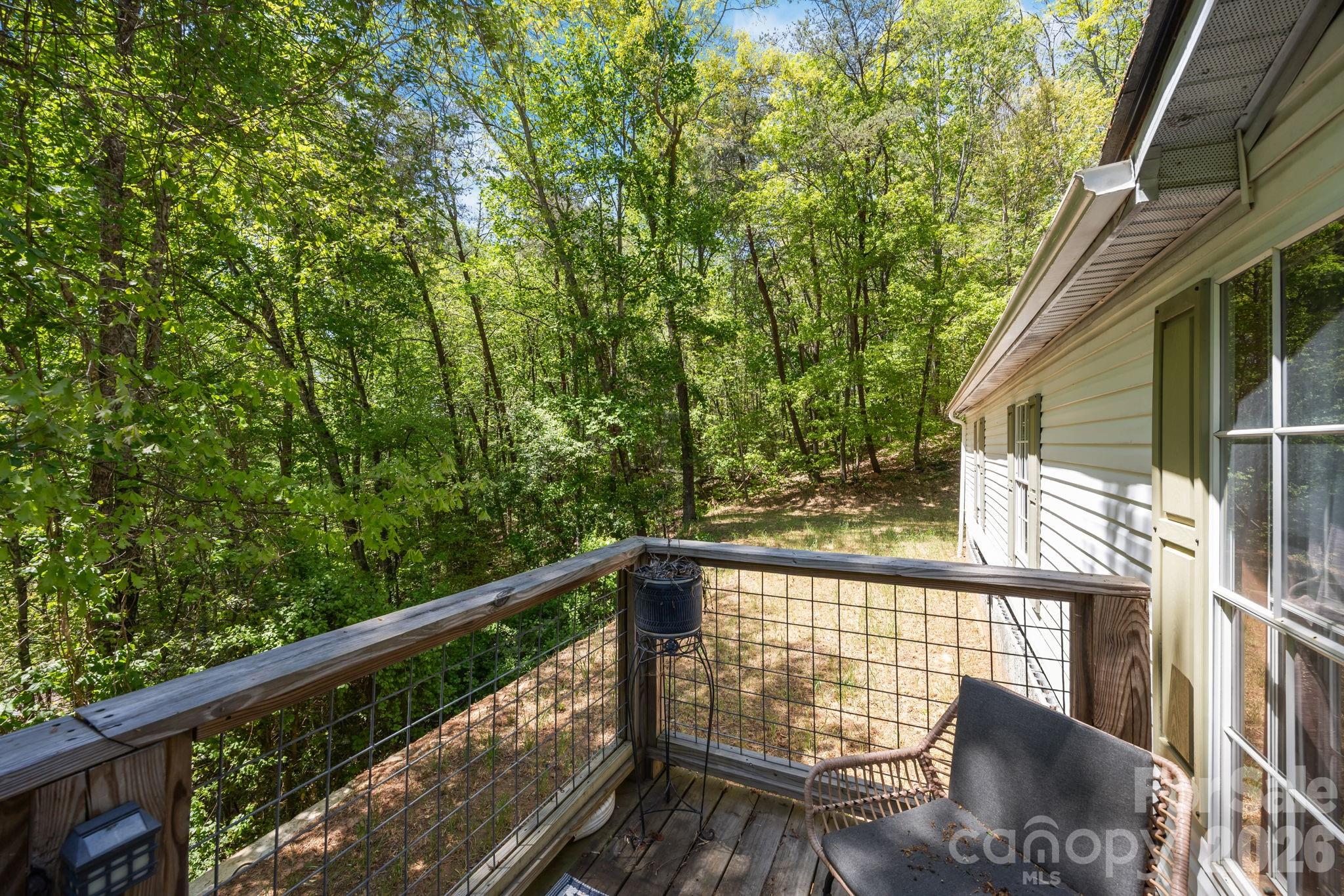 25 Weaver Lane — Black Mountain