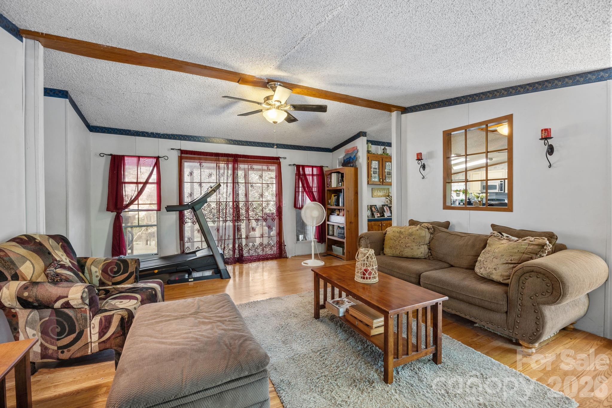 25 Weaver Lane — Black Mountain