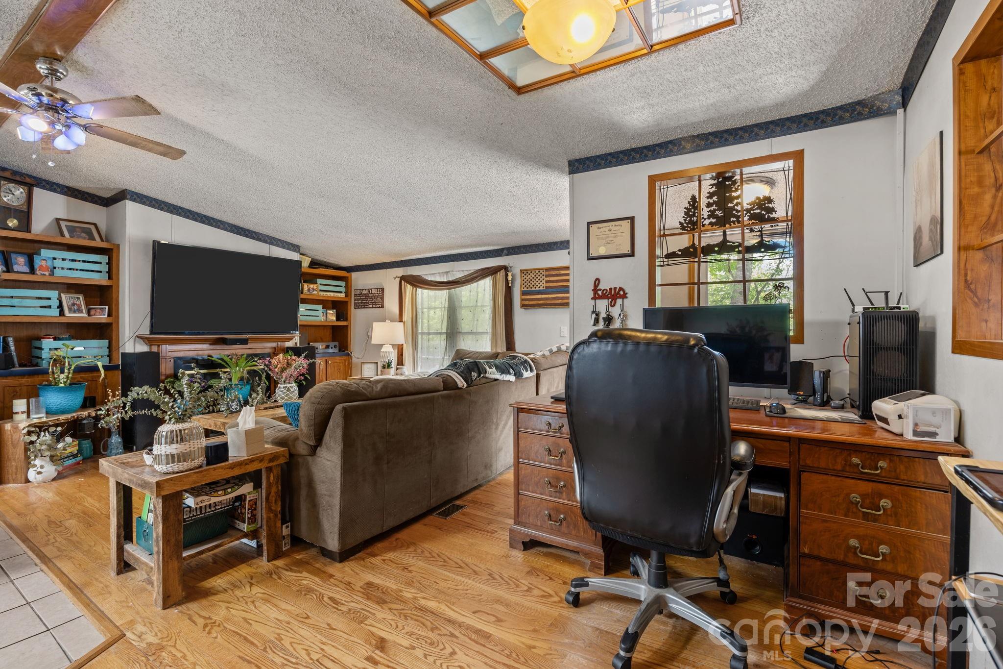 25 Weaver Lane — Black Mountain