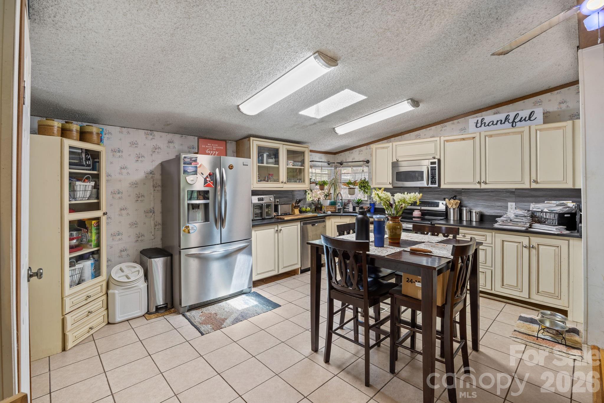 25 Weaver Lane — Black Mountain