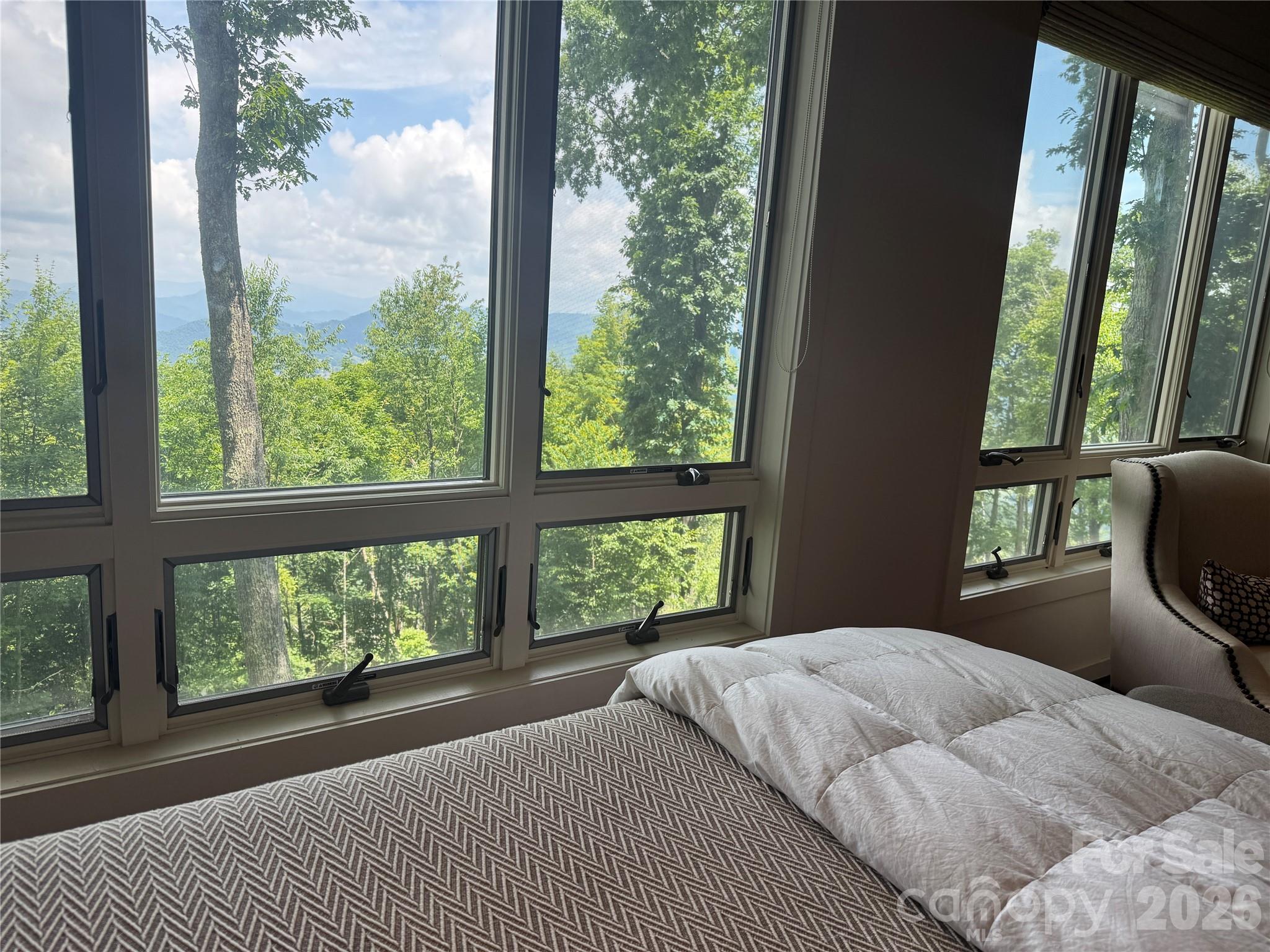 337 Rhododendron Lane — Burnsville