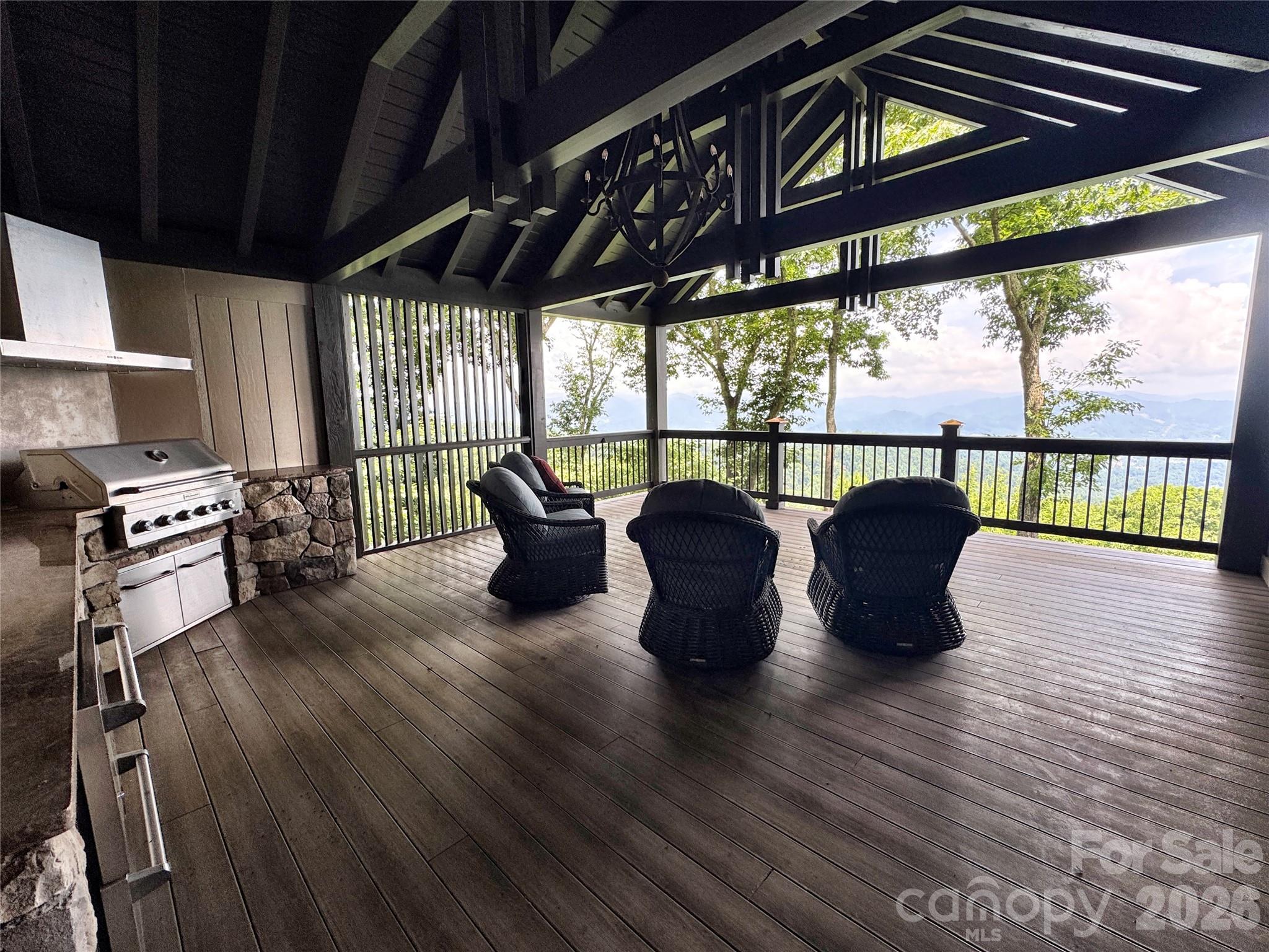 337 Rhododendron Lane — Burnsville