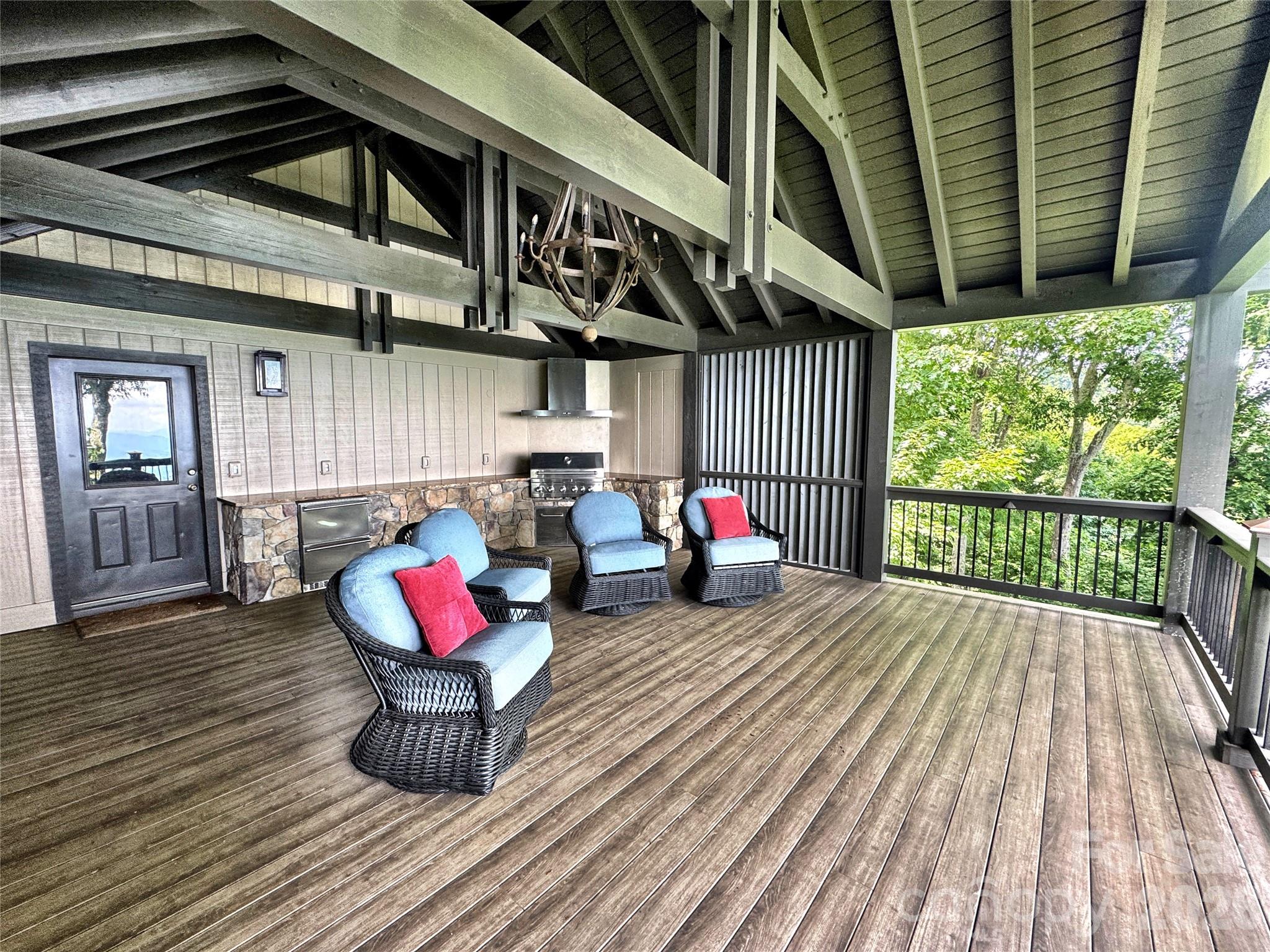 337 Rhododendron Lane — Burnsville
