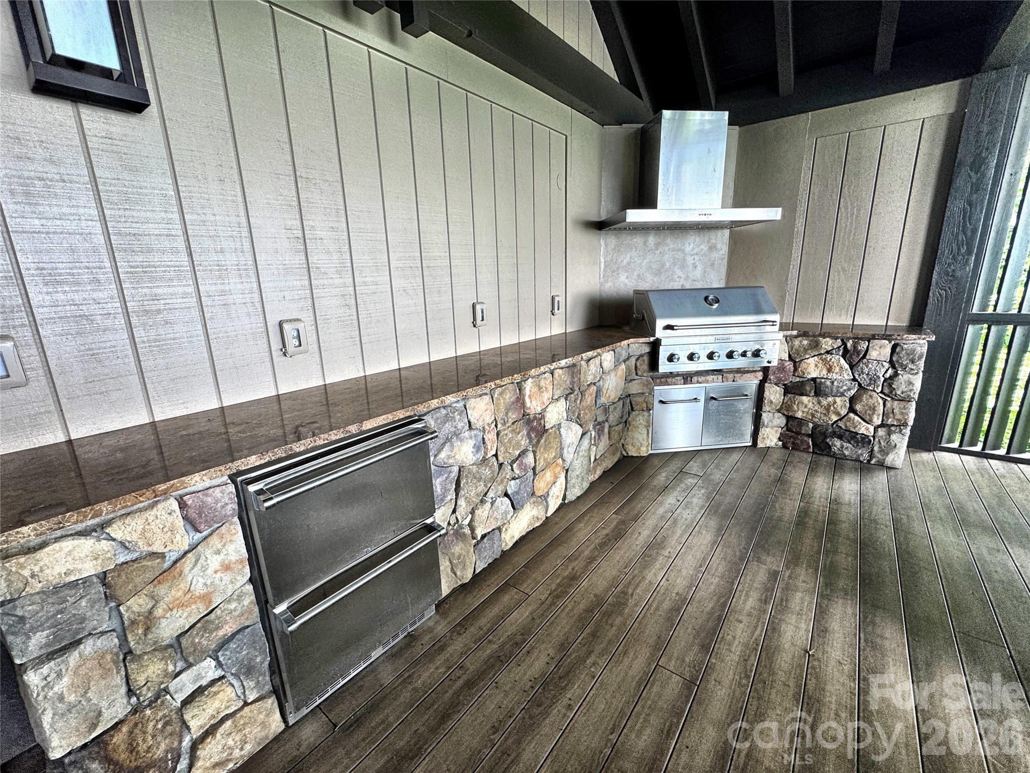 337 Rhododendron Lane — Burnsville