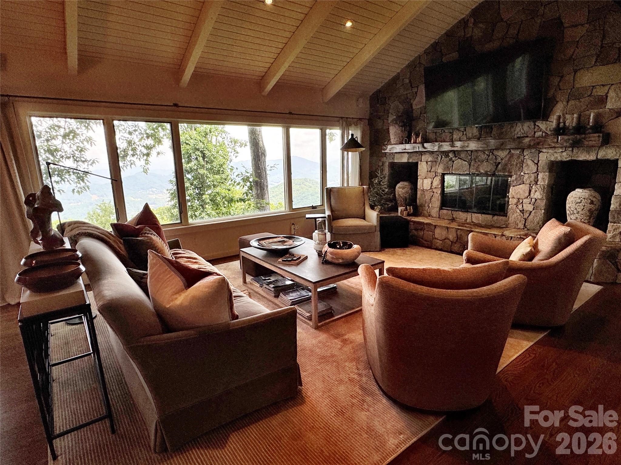 337 Rhododendron Lane — Burnsville