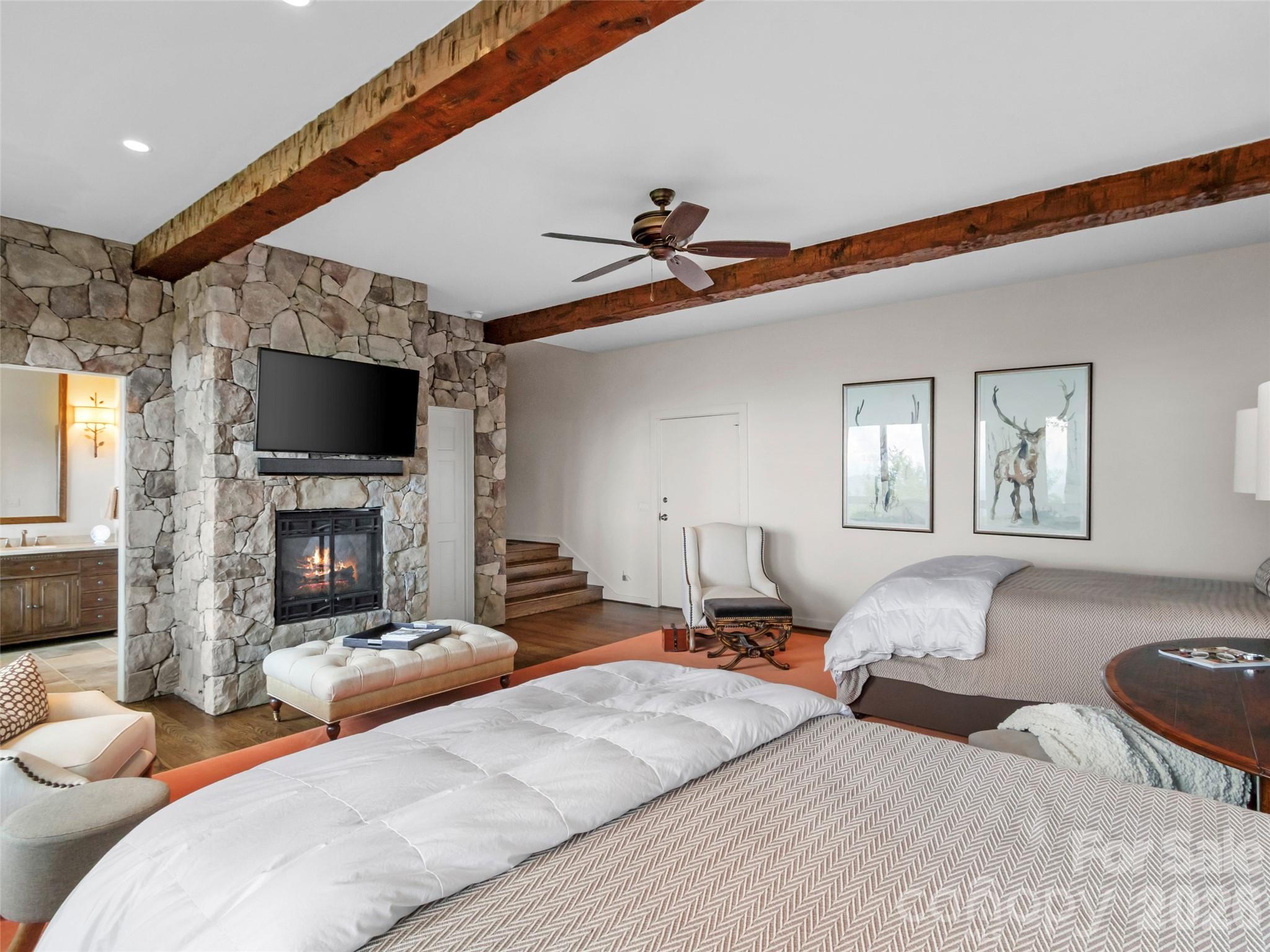337 Rhododendron Lane — Burnsville
