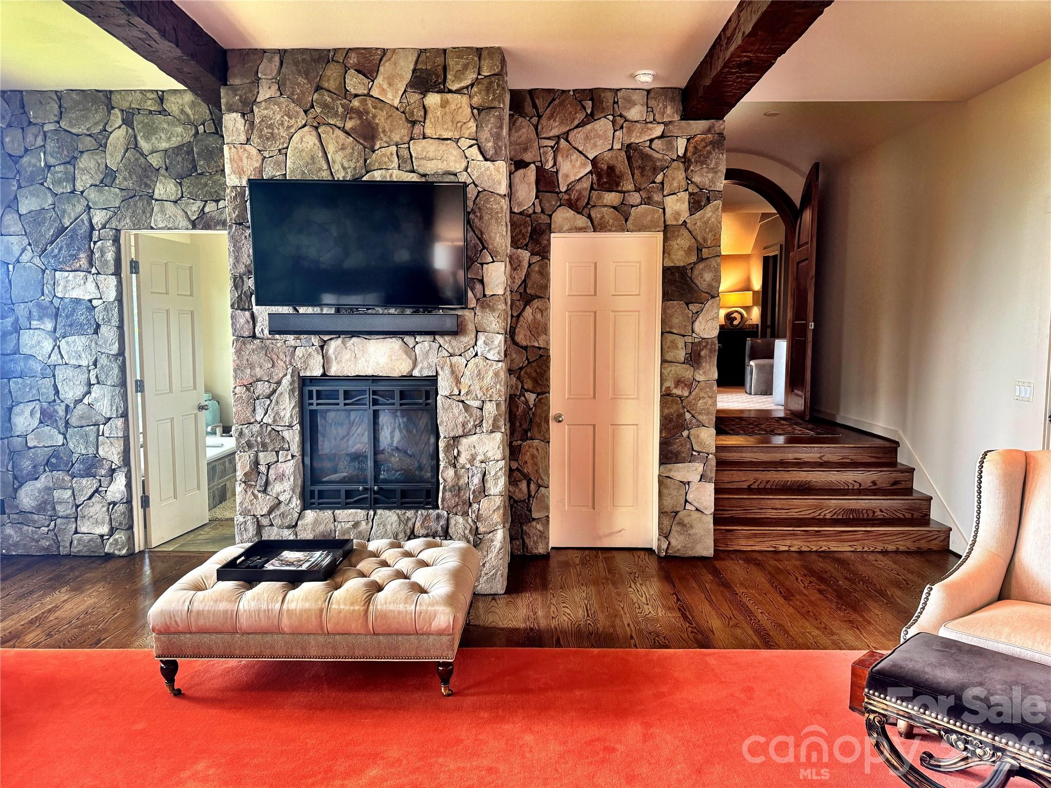 337 Rhododendron Lane — Burnsville