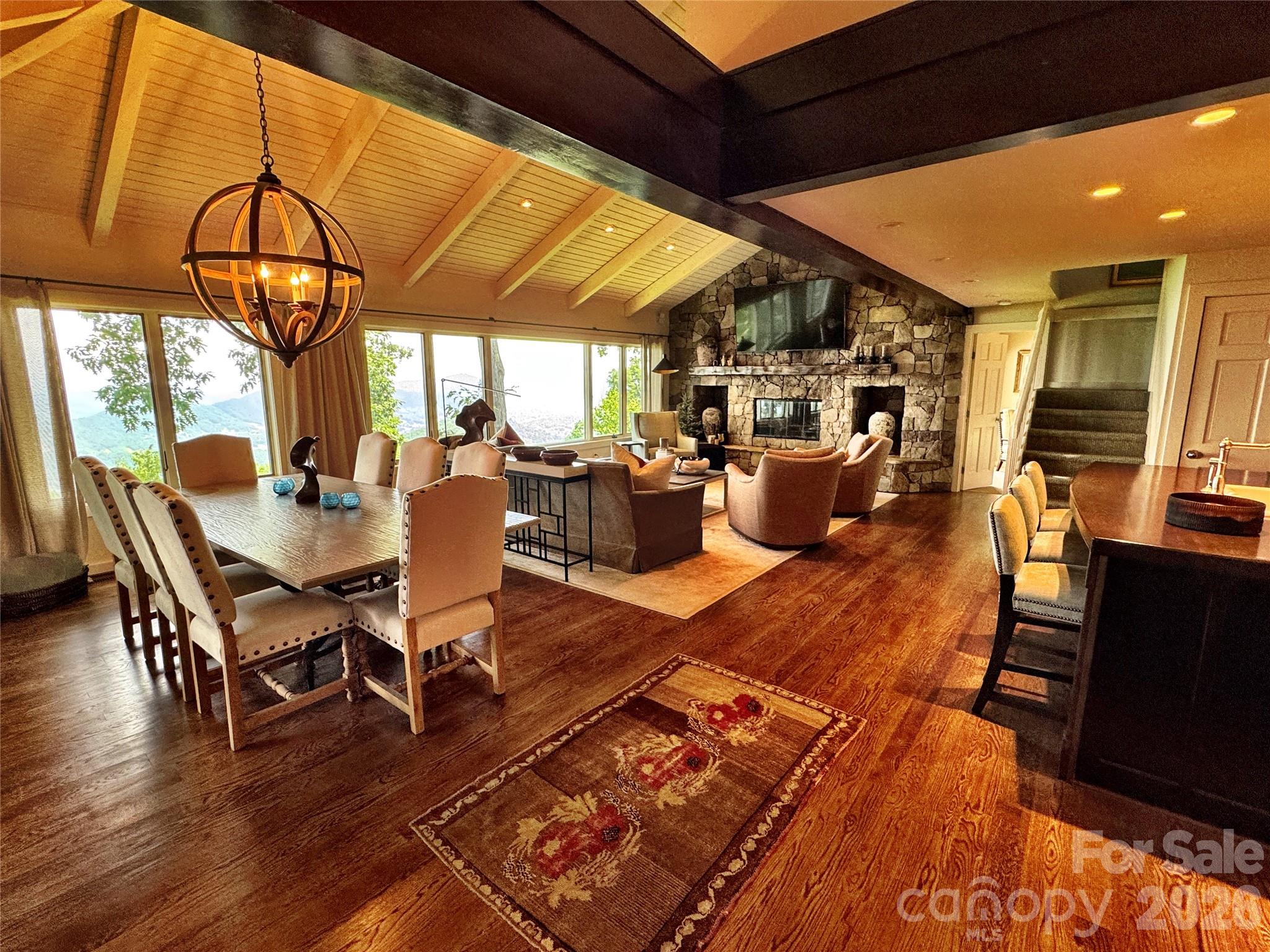 337 Rhododendron Lane — Burnsville