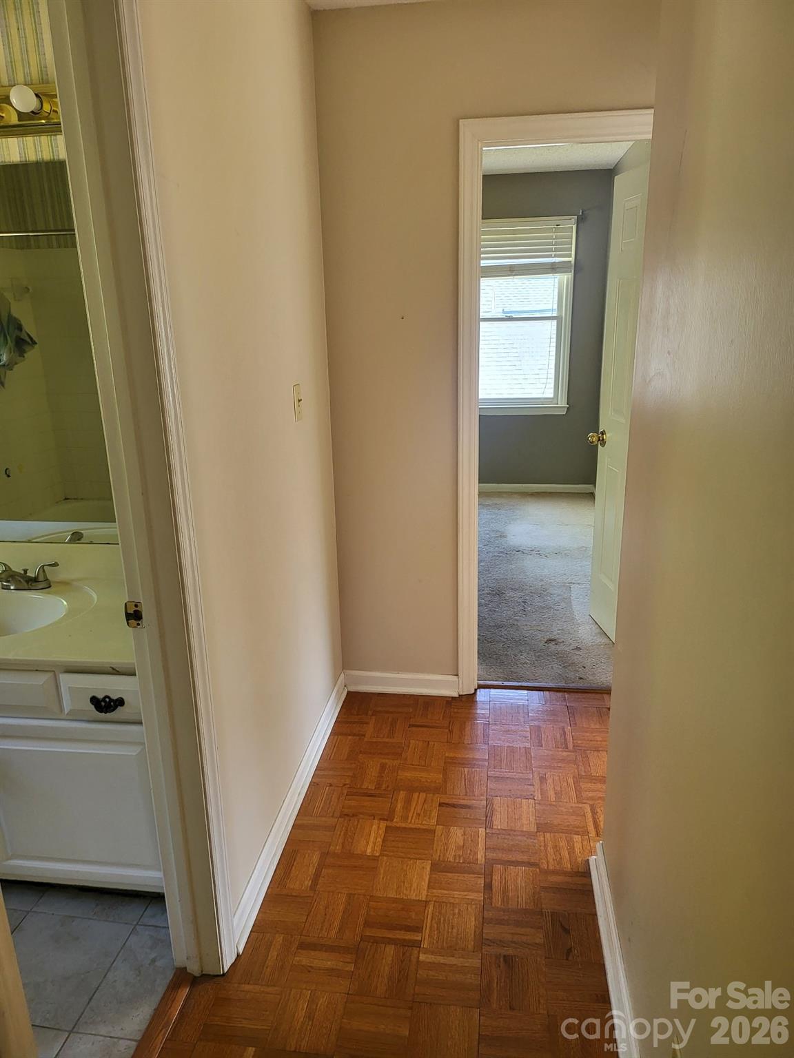 1022 Balsam Terrace — Charlotte