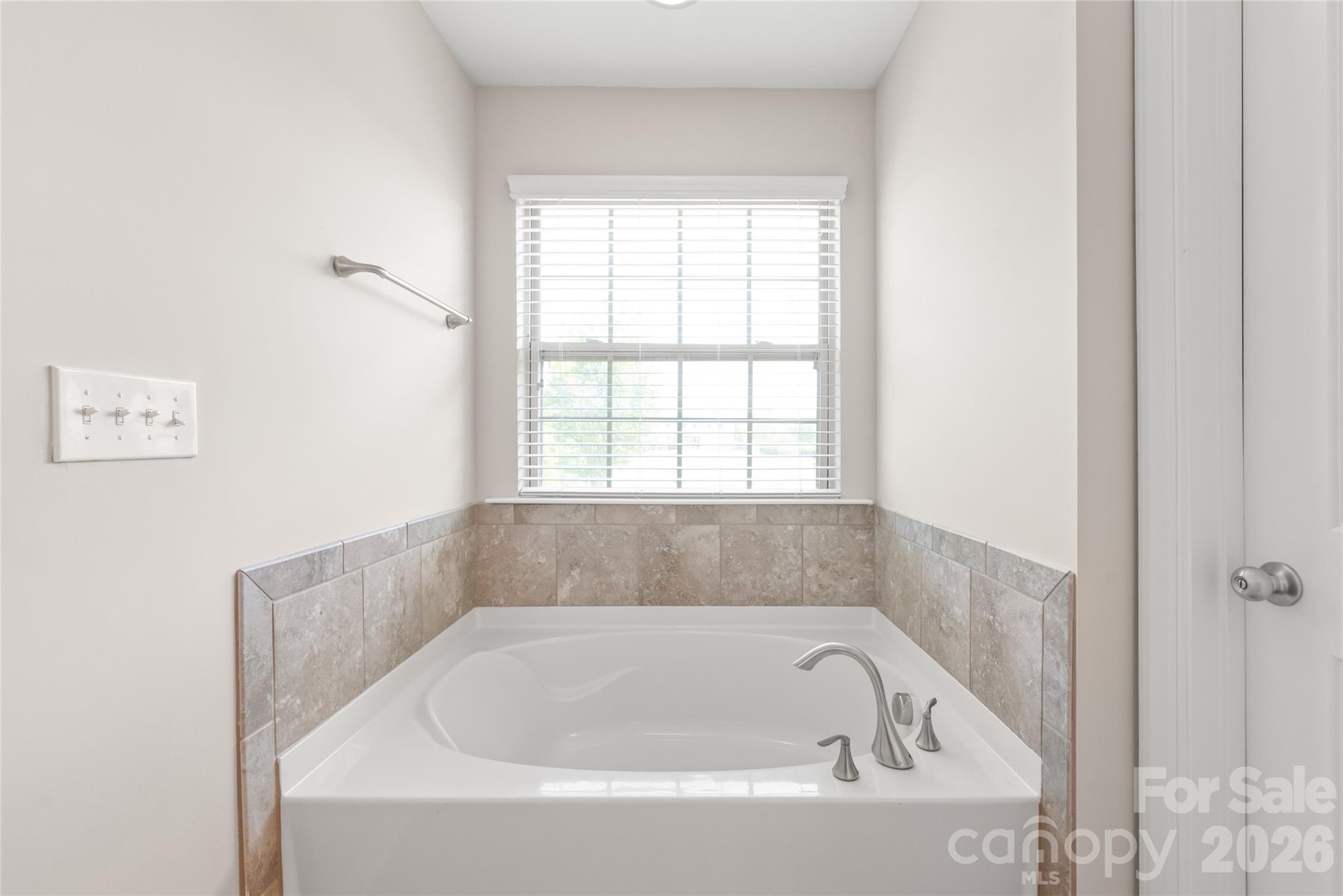 5662 Stonewells Drive — Charlotte